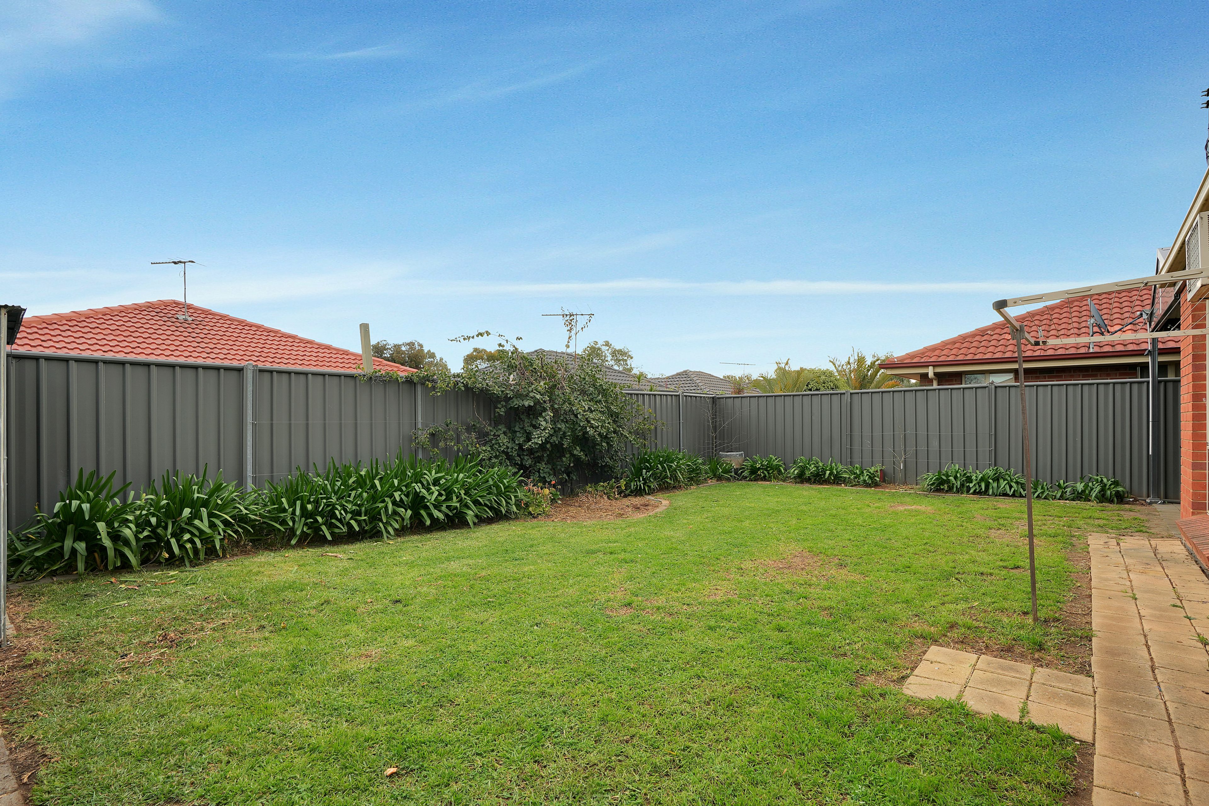 3 Toorna Place — photo 12 of 12
