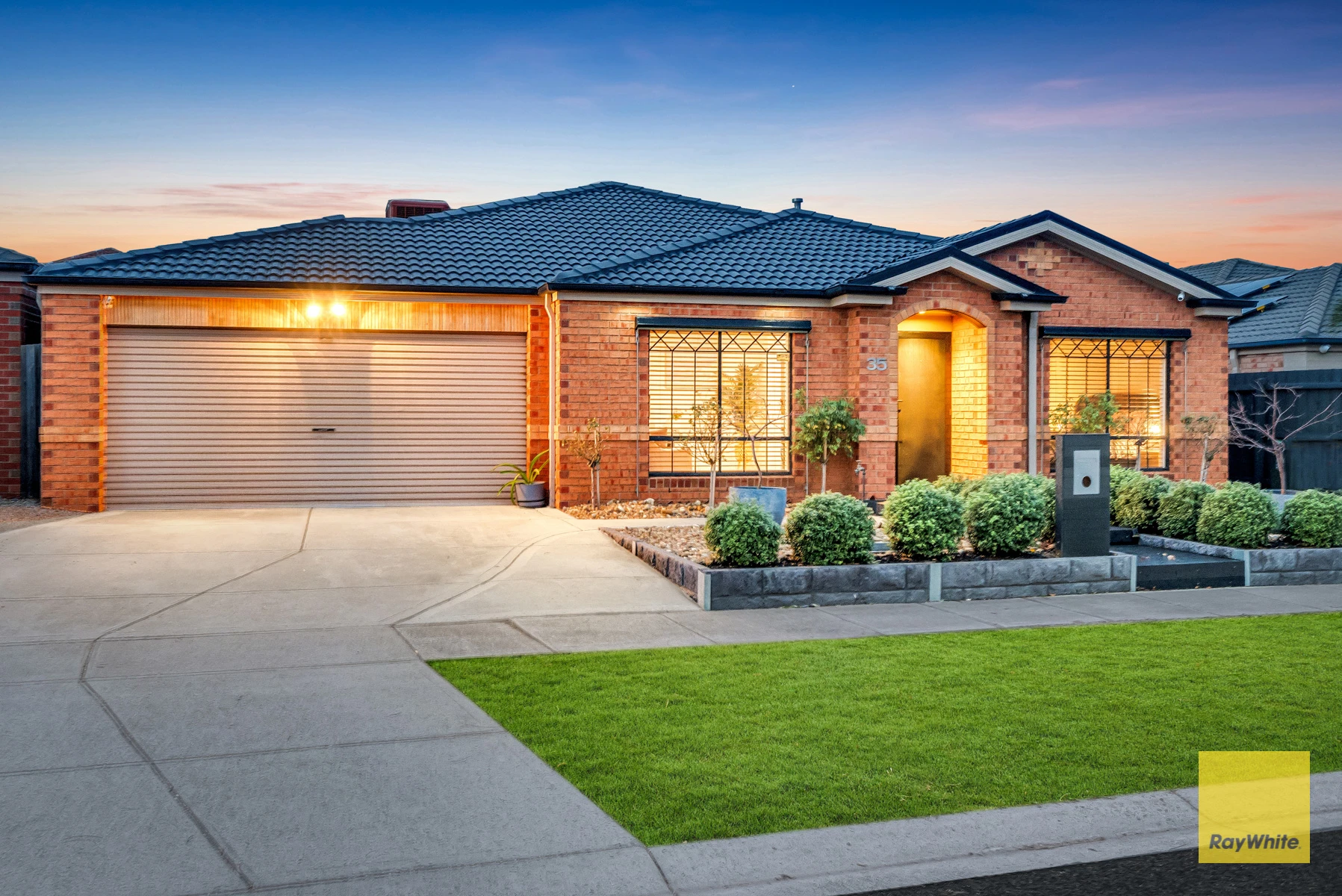 35 Kingsfield Way, Truganina, VIC 3029