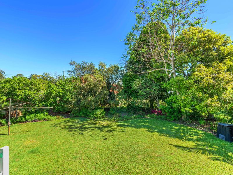 4 Handcroft Street, Wavell Heights, QLD 4012