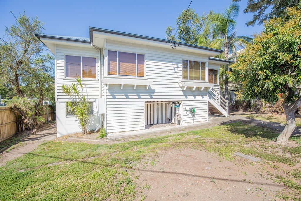 2 Sydney Street, Fairfield, QLD 4103