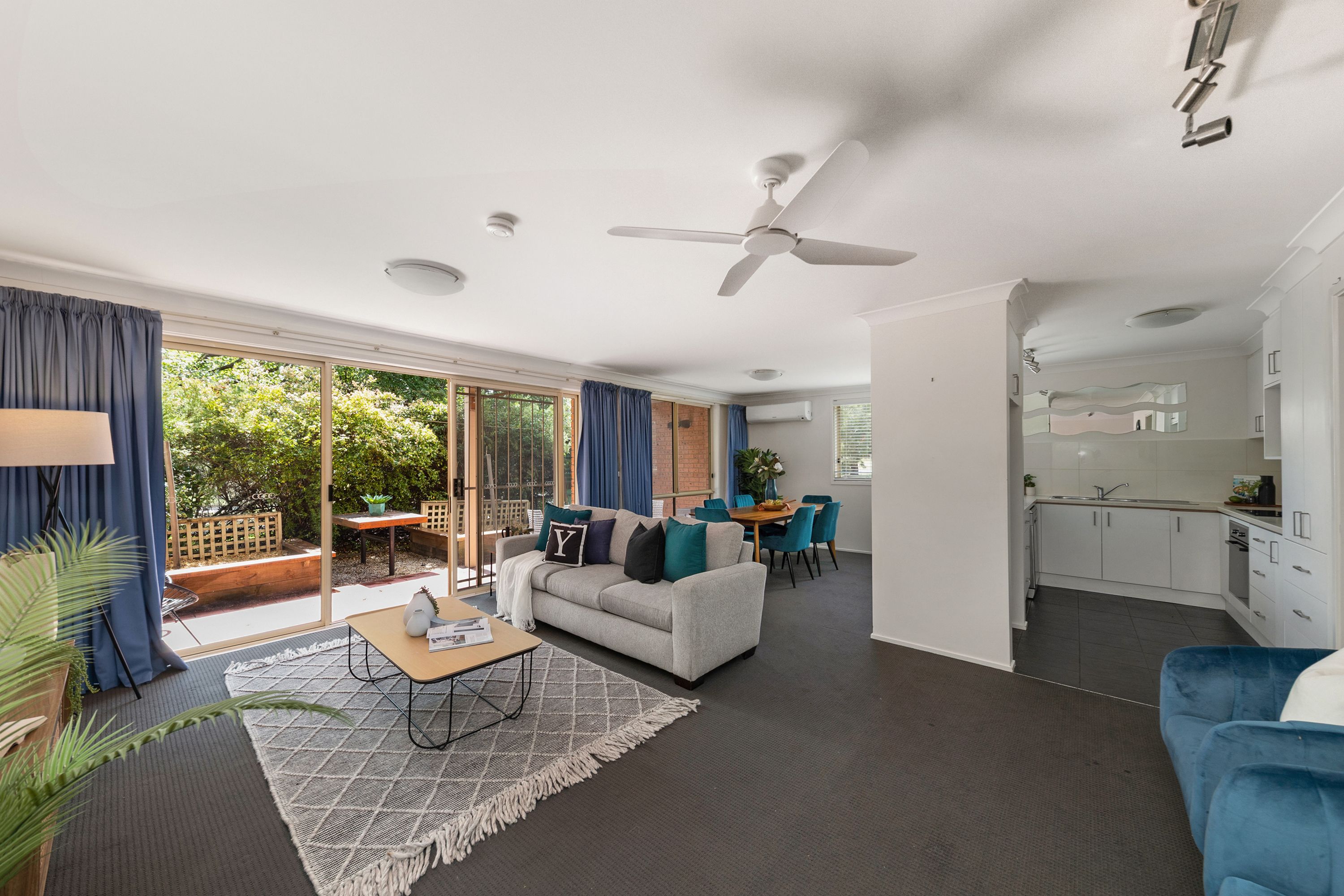 22 Cammeray Court, Phillip, ACT 2606