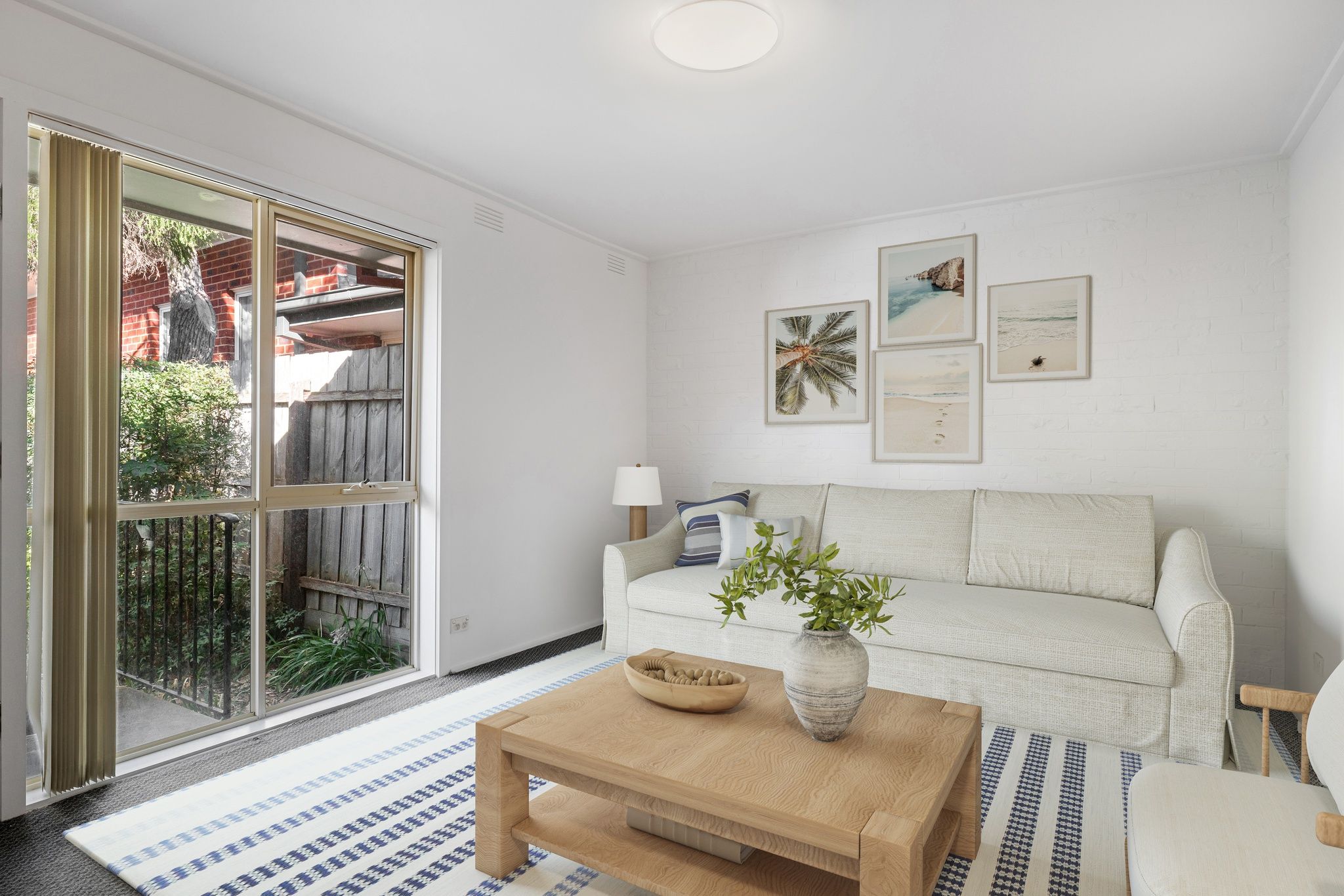 2/8 Ellesmere Avenue, Croydon, VIC 3136