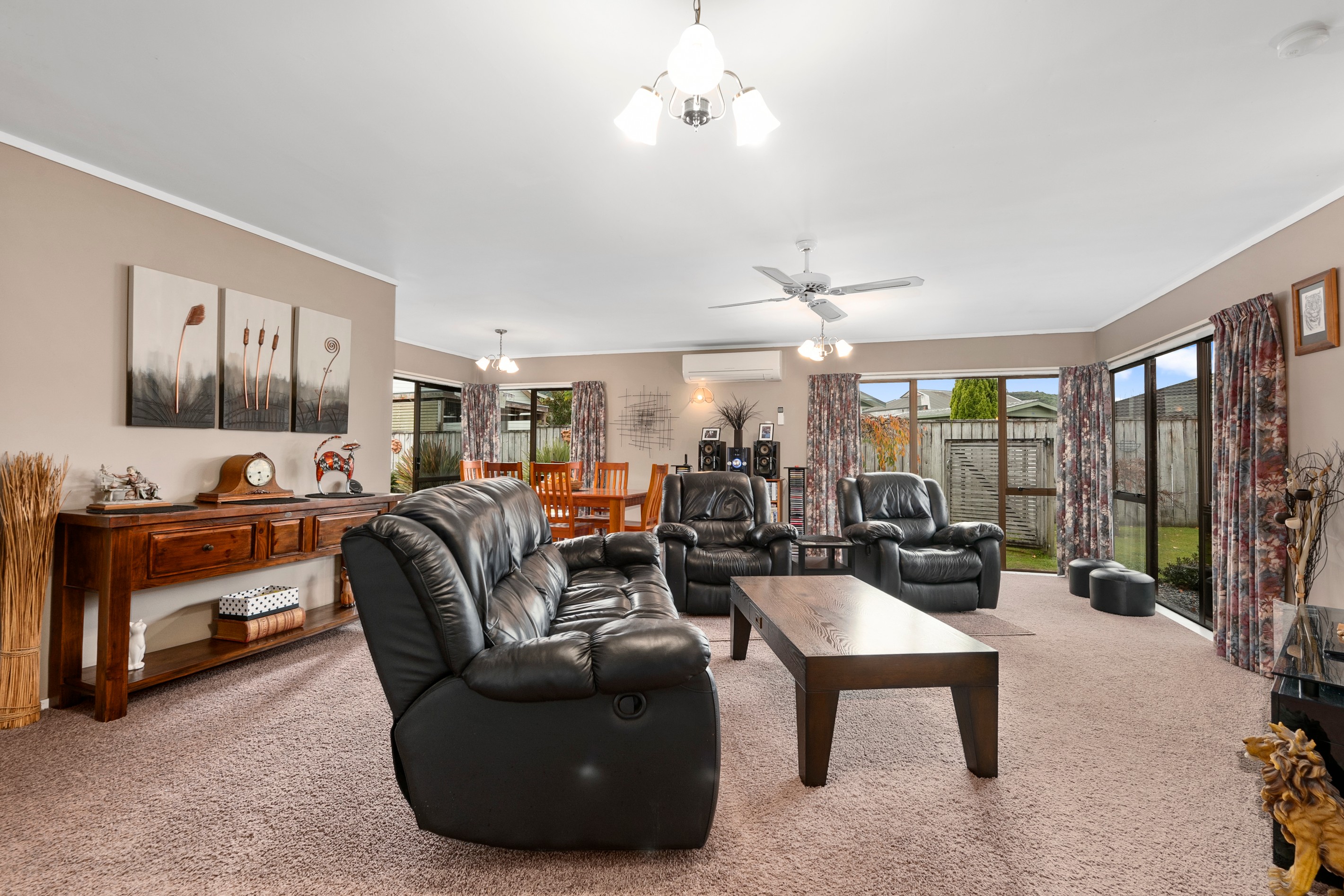 27 Memphis Grove, Totara Park, Upper Hutt City