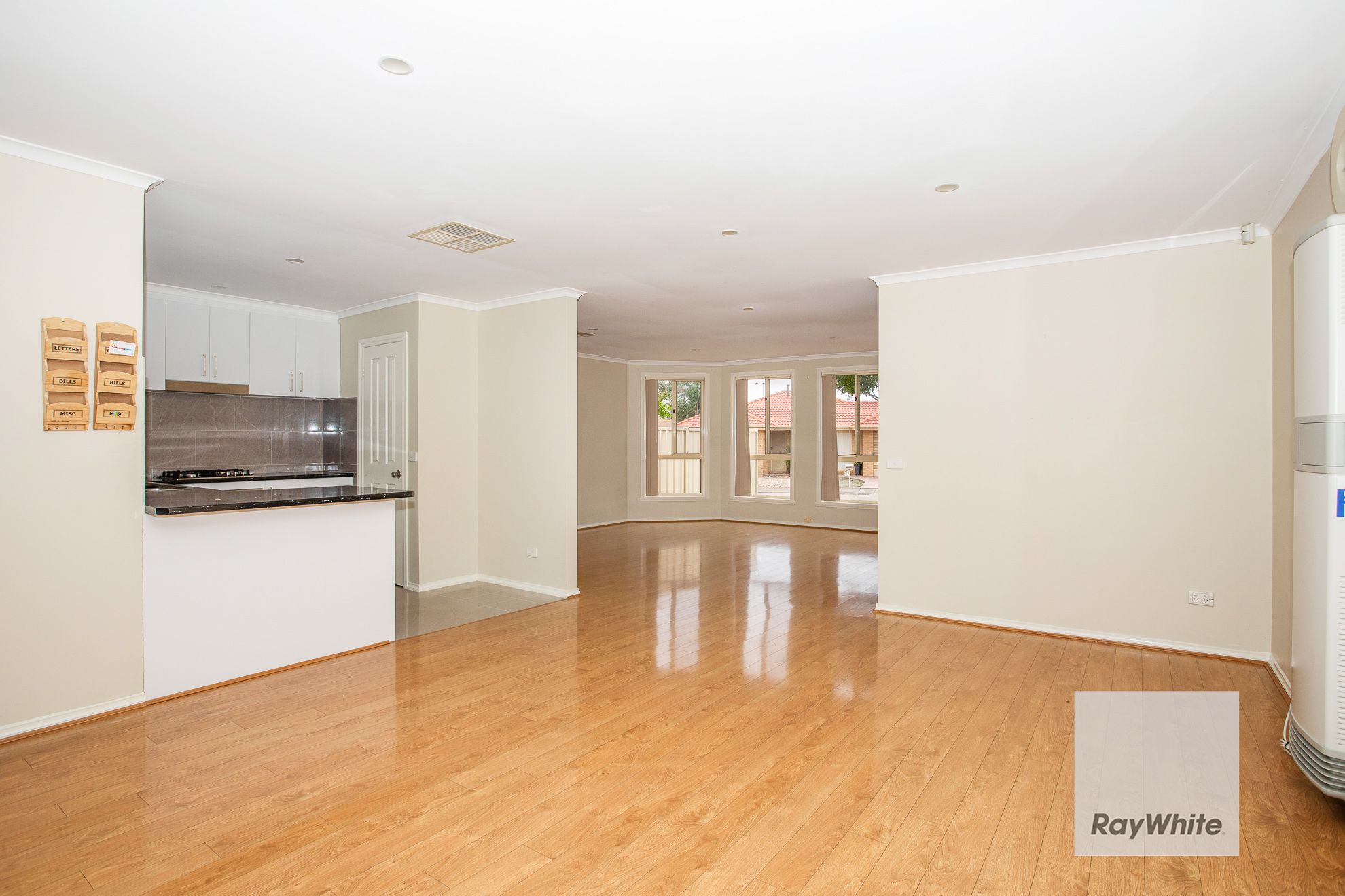 10 Lacebark Road — photo 4 of 10
