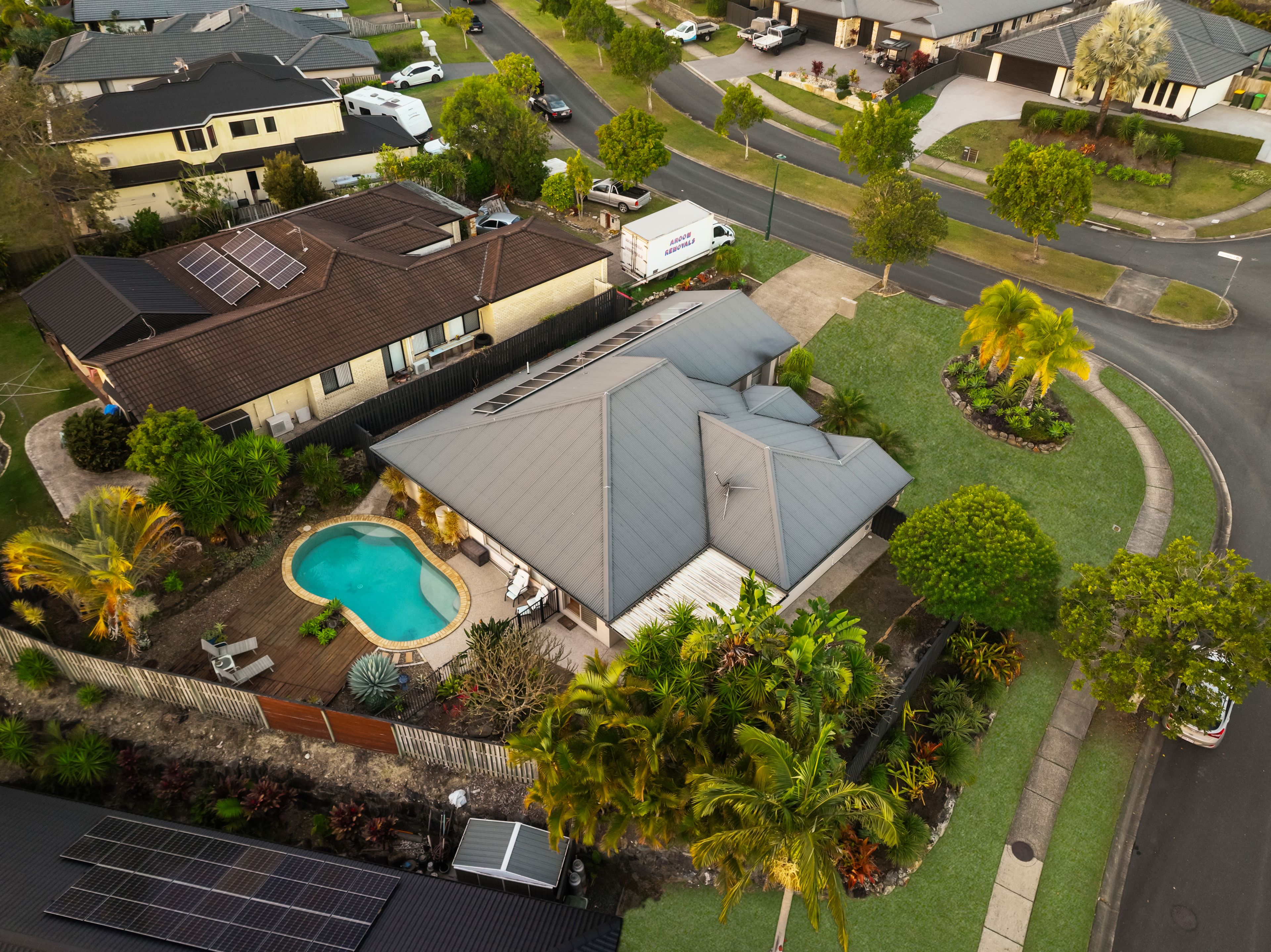 17 Tuggeranong Avenue — photo from Ray White Runaway Bay
