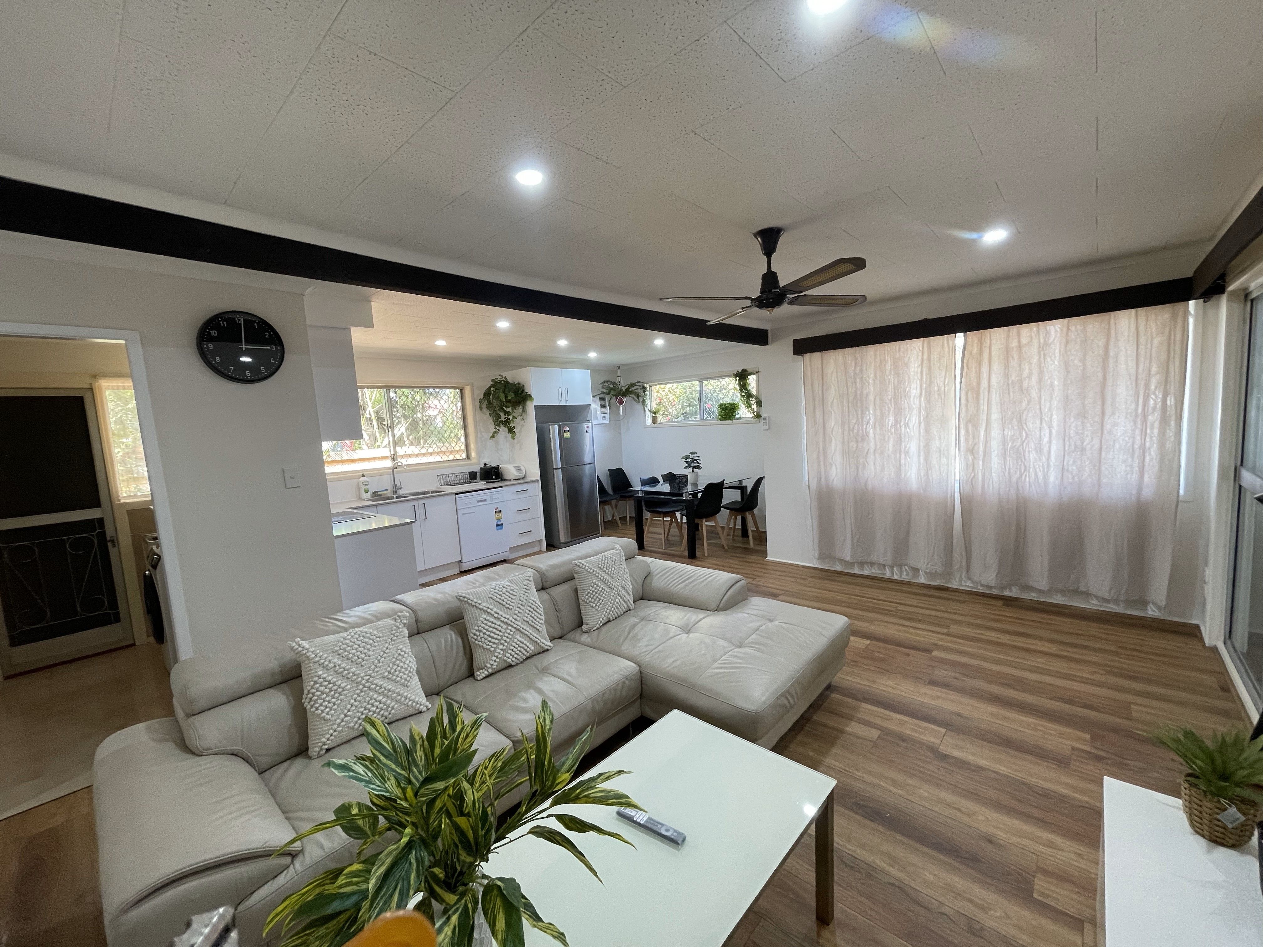 2 Mascala Parade, Mermaid Waters, QLD 4218