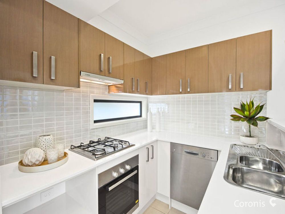 2/10 Booligal Street, Carina, QLD 4152