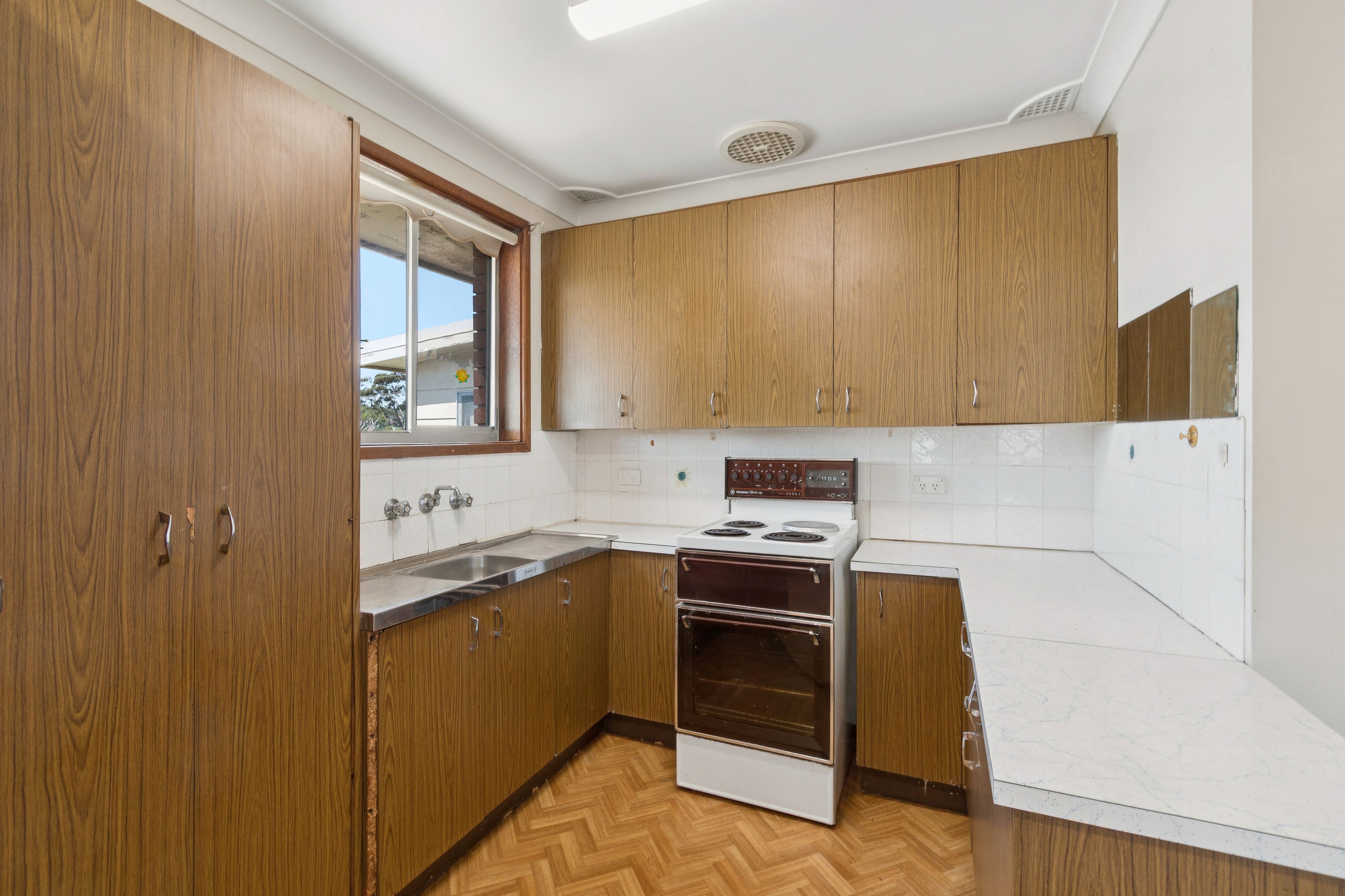 163 Burke Road — photo 4 of 11