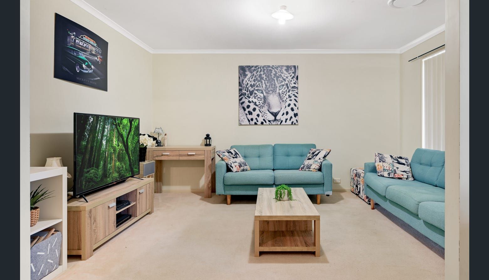 10 Anderson Street, St Helens Park, NSW 2560