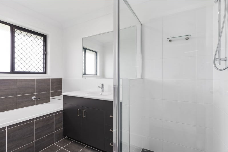 37 John Oxley Drive — photo 6 of 9