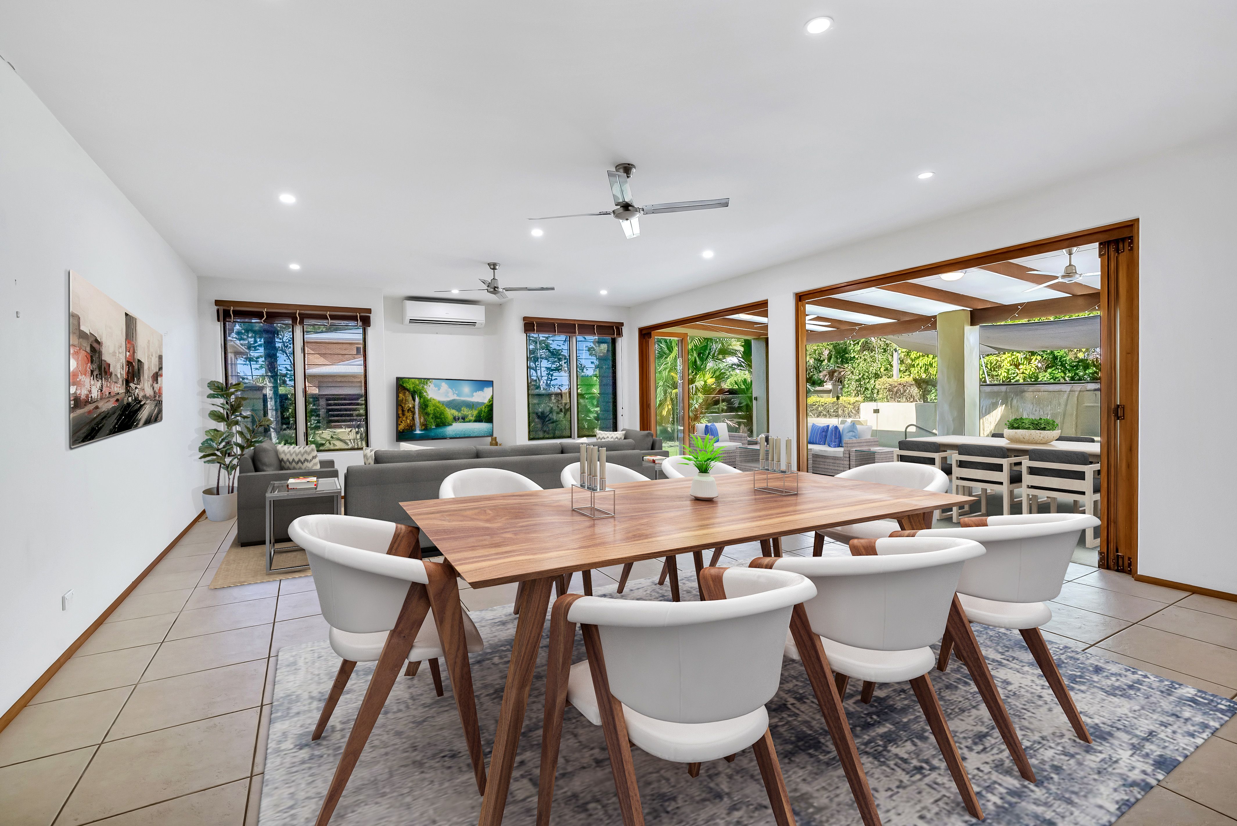 1 Monica Close, Holloways Beach, QLD 4878