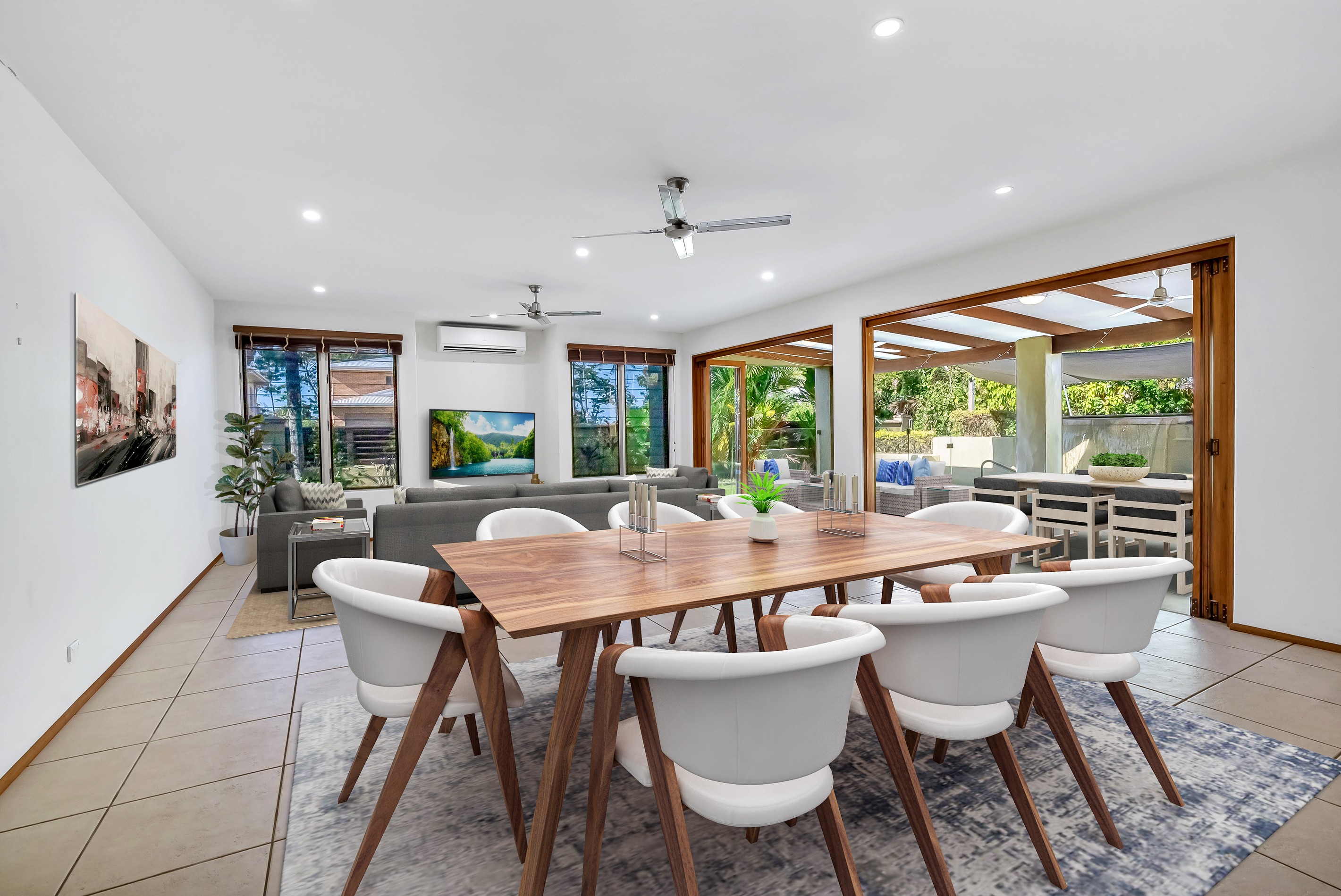 1 Monica Close, Holloways Beach, QLD 4878