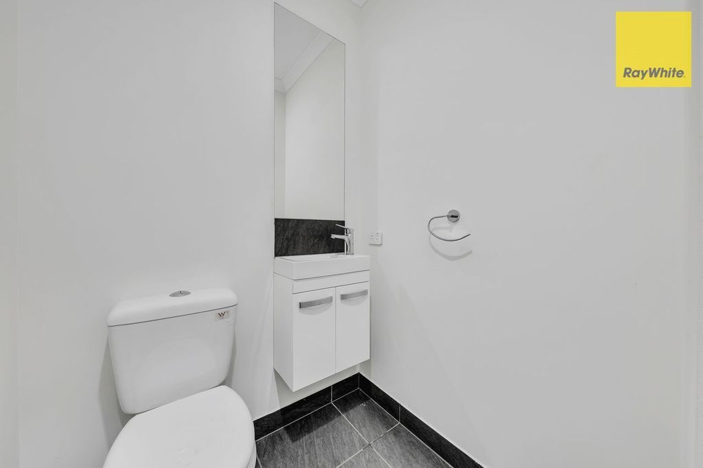 31 Rosebank Walk — photo 10 of 26