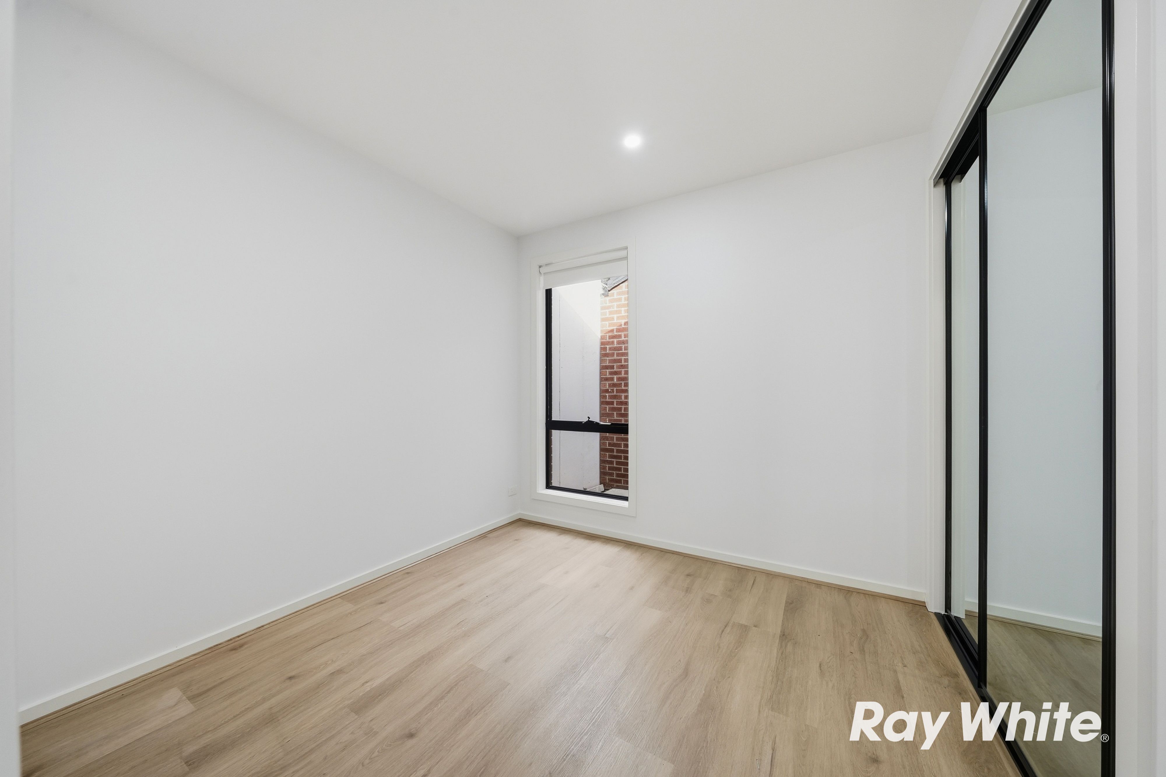 8 Adriana Street — photo 9 of 13