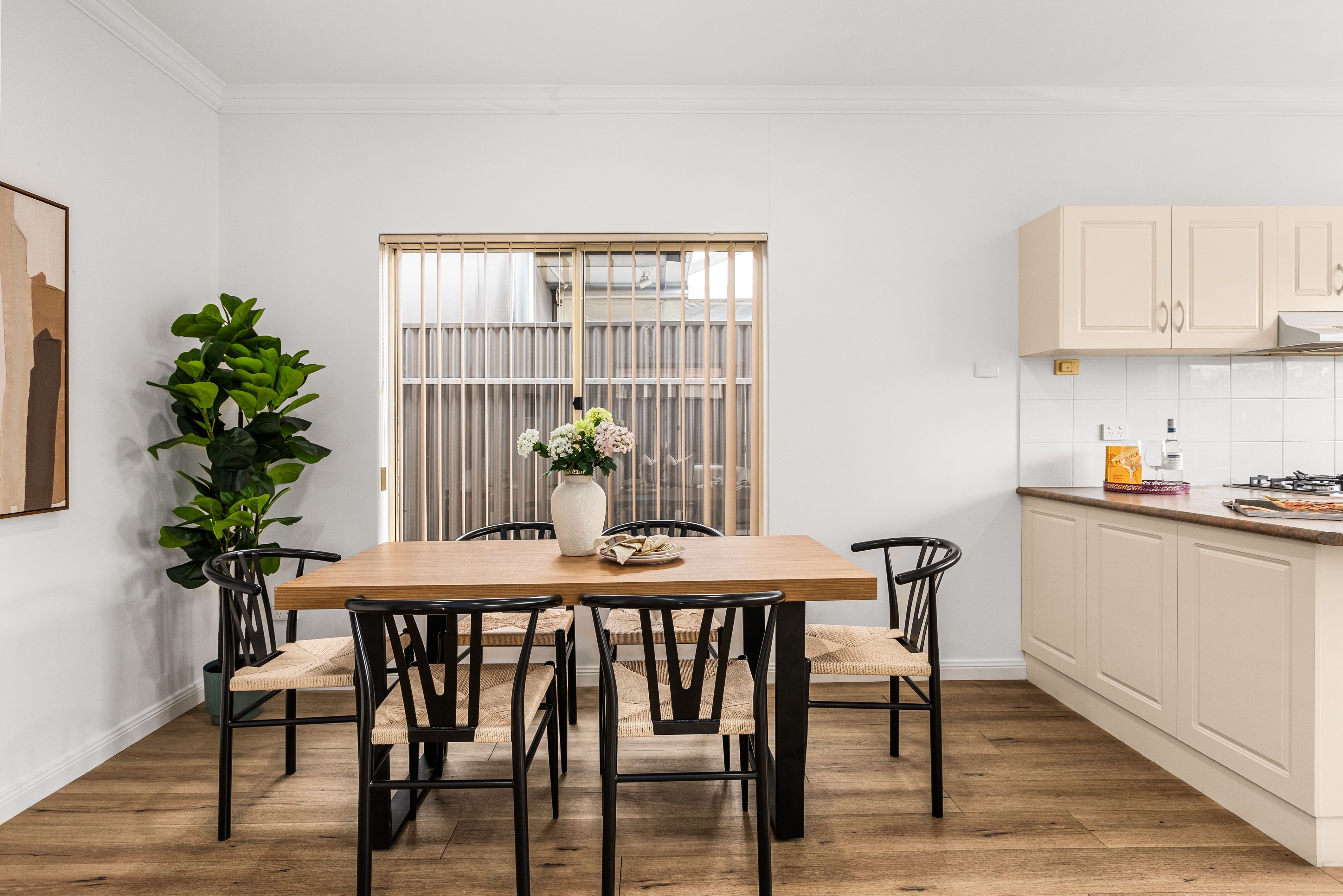 8A Acacia Avenue — photo 6 of 15