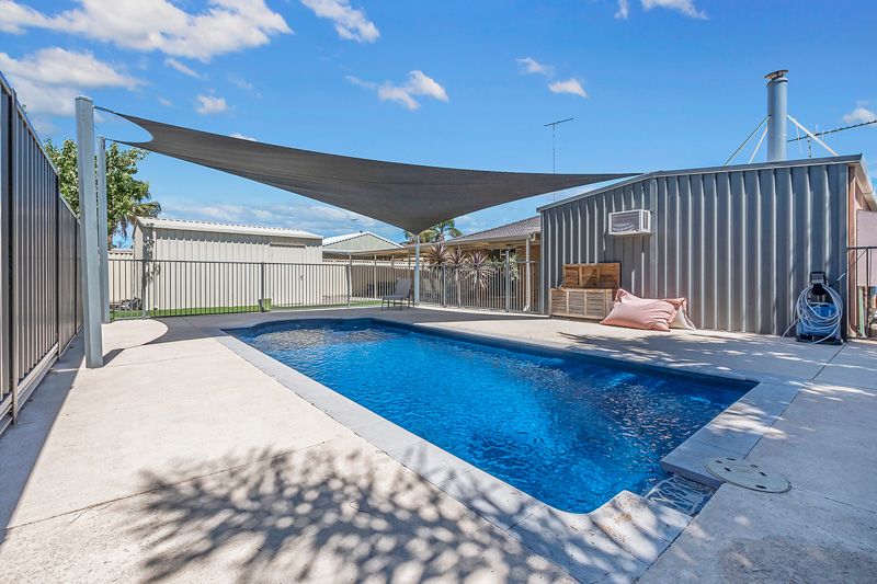 9 Nabberu Loop, Cooloongup, WA 6168