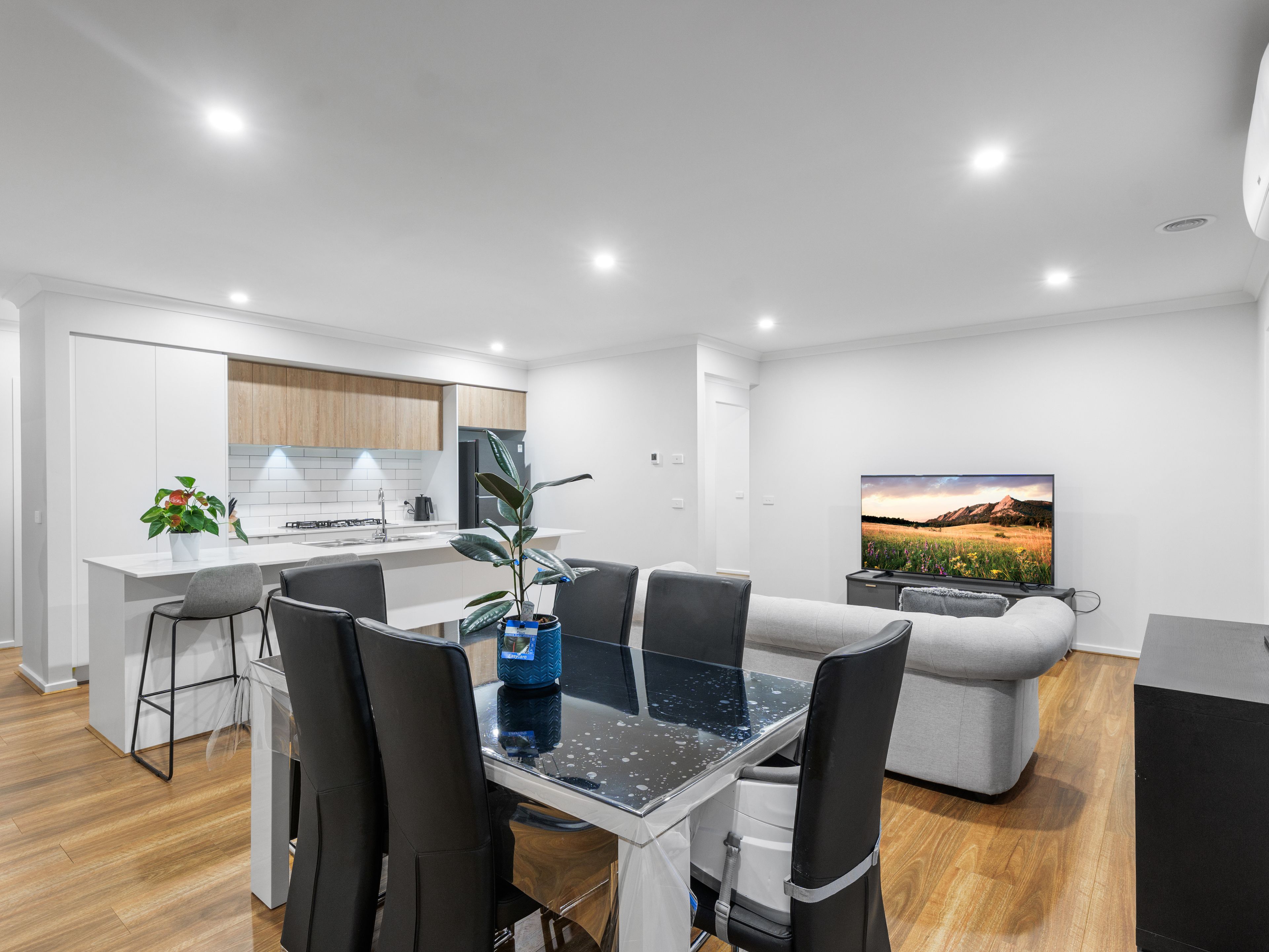 24 Boboli Avenue — photo 3 of 16