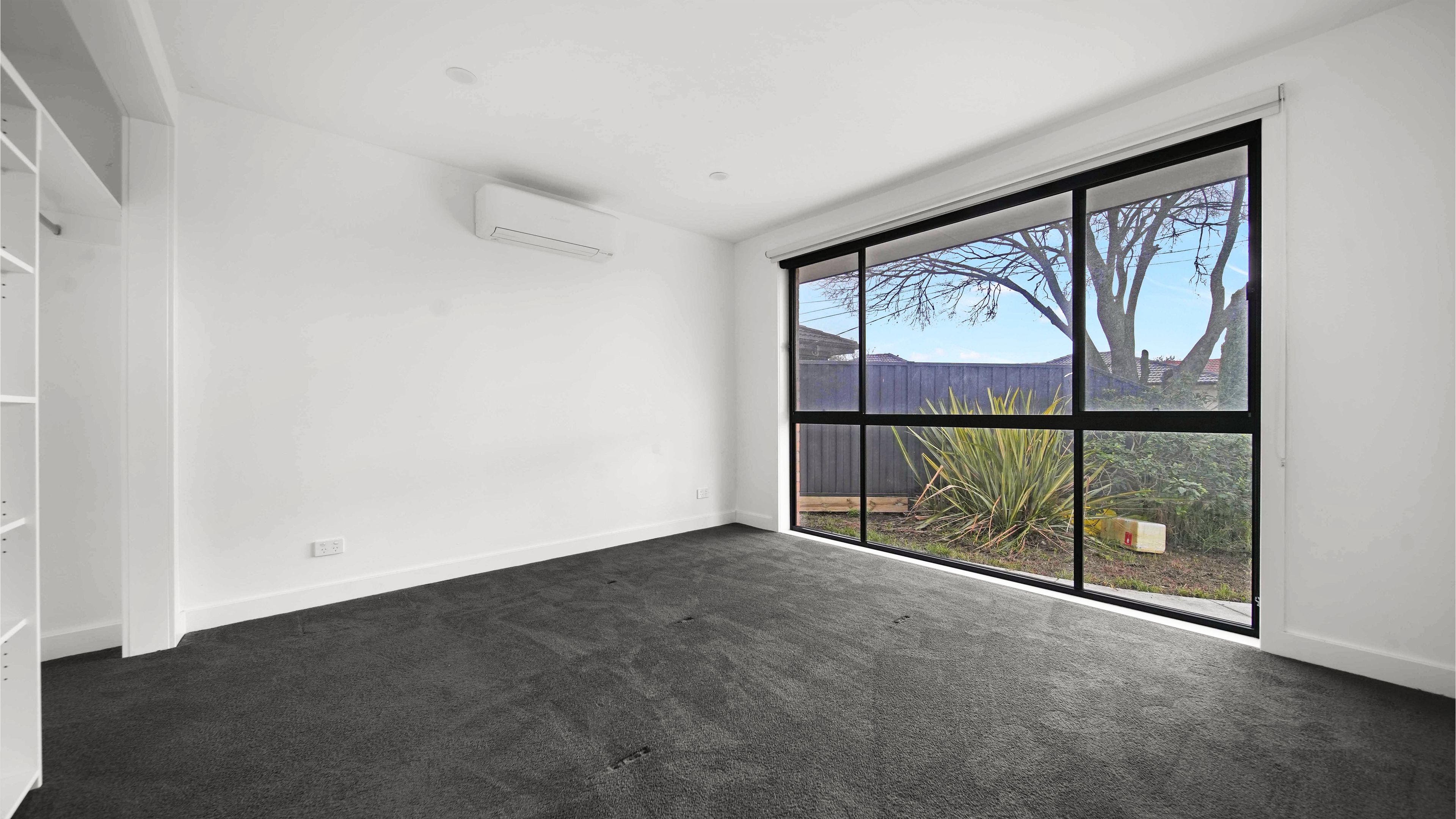 14 Reumah Court — photo 8 of 12