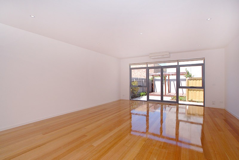 61 Lambeth Street, Kensington, VIC 3031