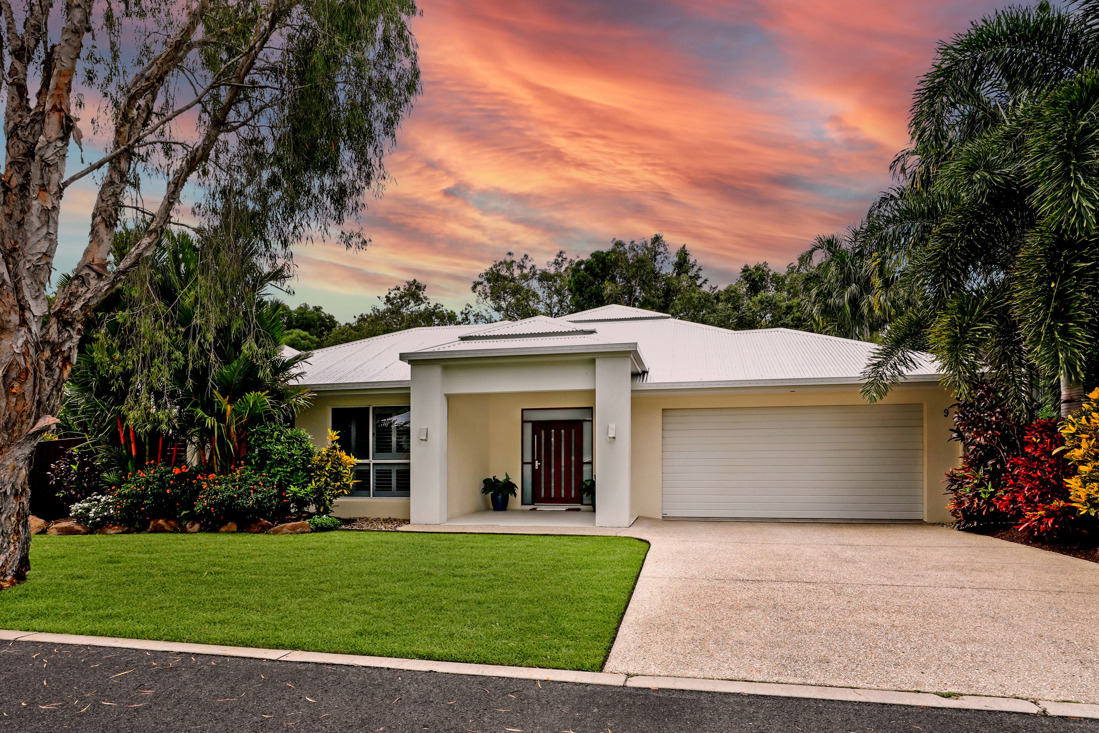 9 Kurt Close, Palm Cove, QLD 4879