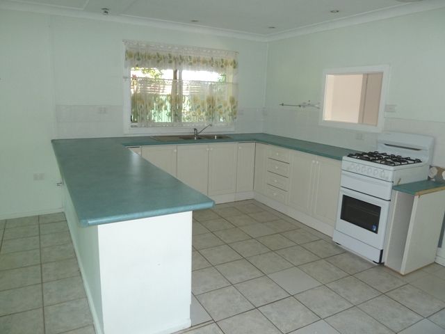 6 Nyrang Street, Tolland, NSW 2650
