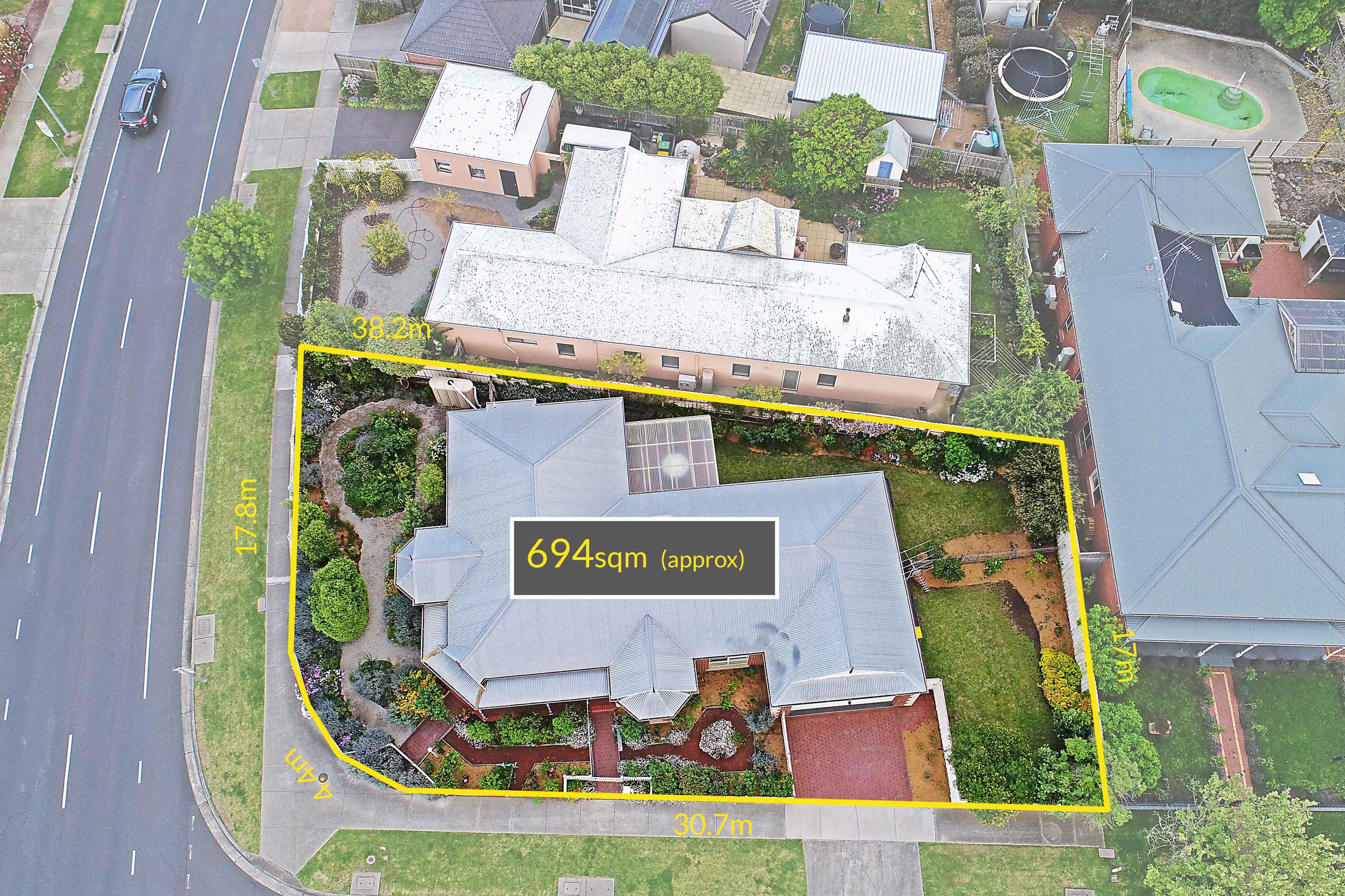 25 Burdekin Road, Highton, VIC 3216