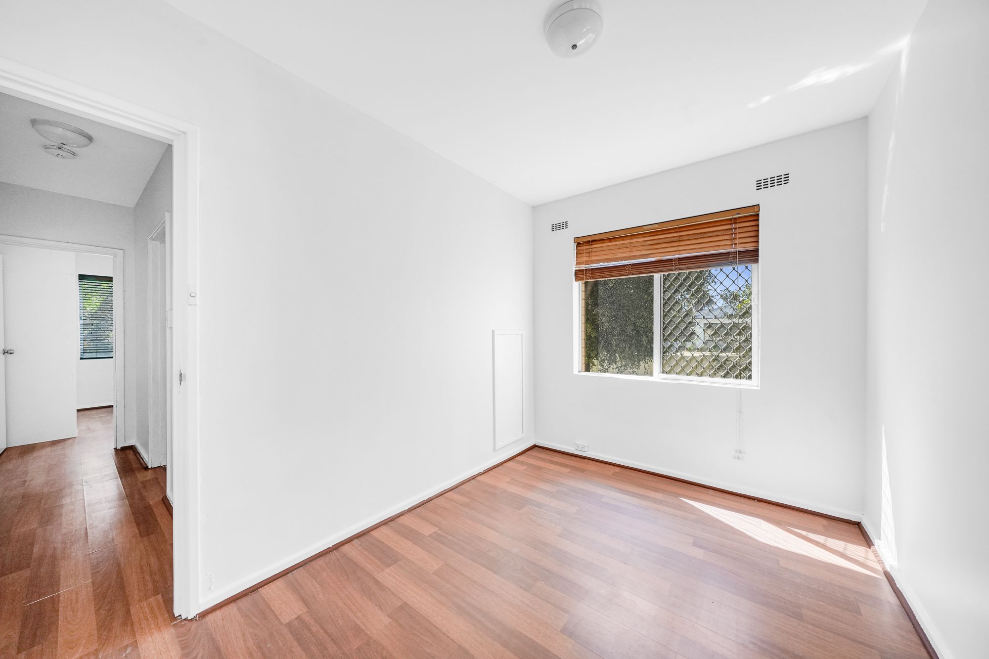 2/122 Albert Street — photo 9 of 13