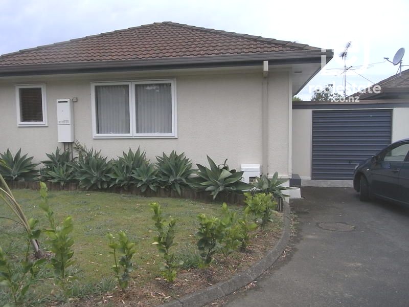 2/11 Thurston Place, Half Moon Bay, Manukau City