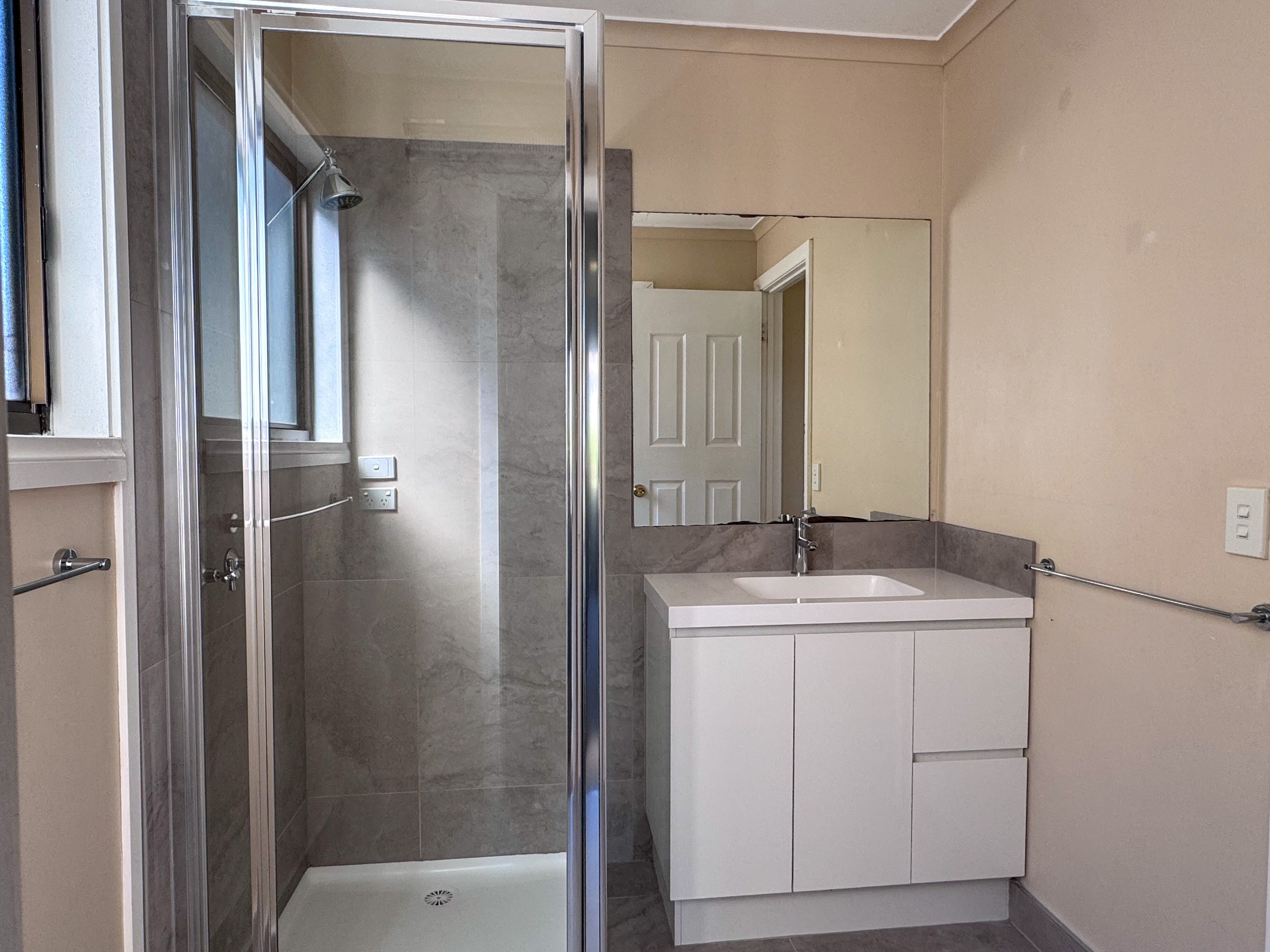 11 Churchill Drive — photo 10 of 14
