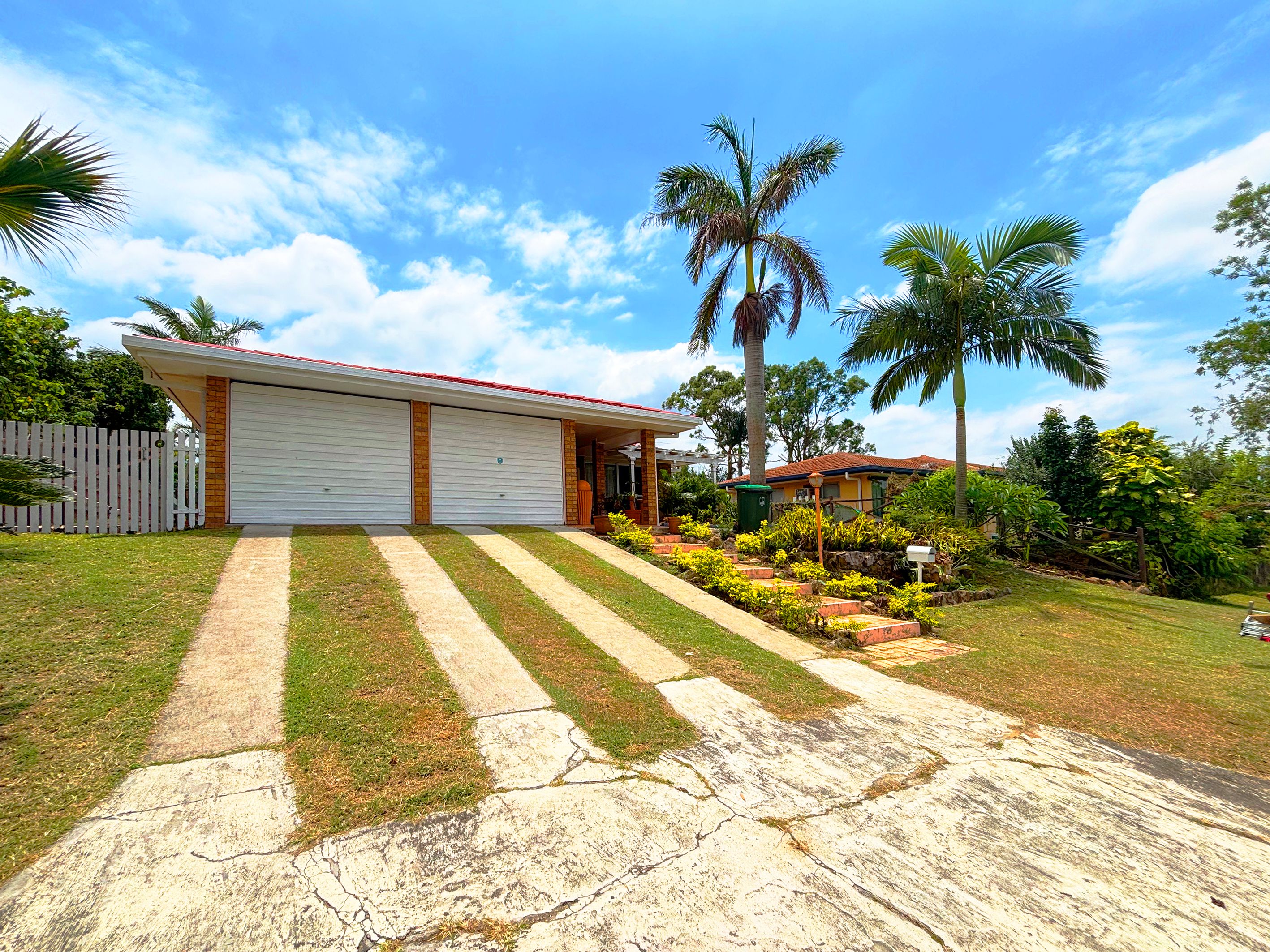 7 POSEIDON Crescent, Jamboree Heights, QLD 4074