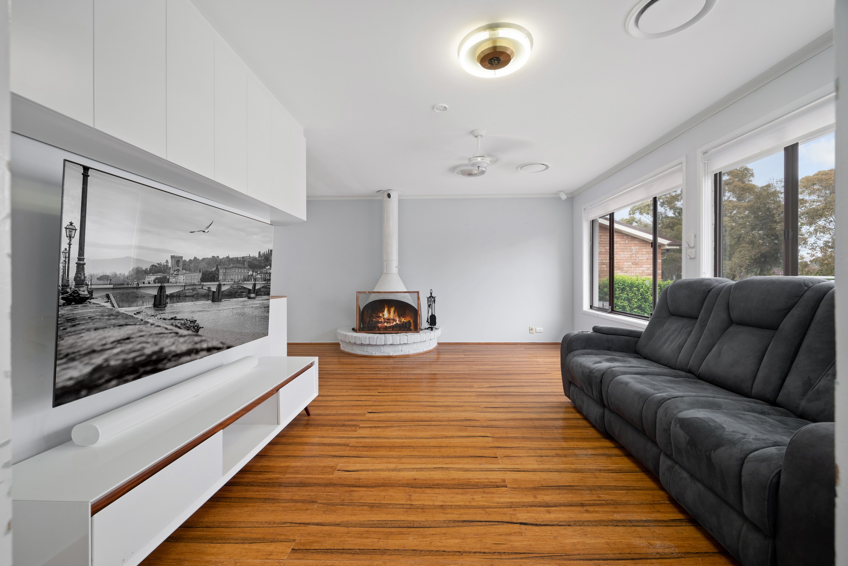 18 Woodhouse Drive, Ambarvale, NSW 2560