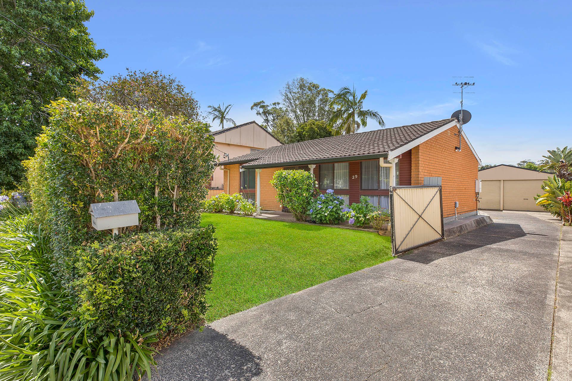 29 Kingsford Smith Drive, Berkeley Vale NSW 2261