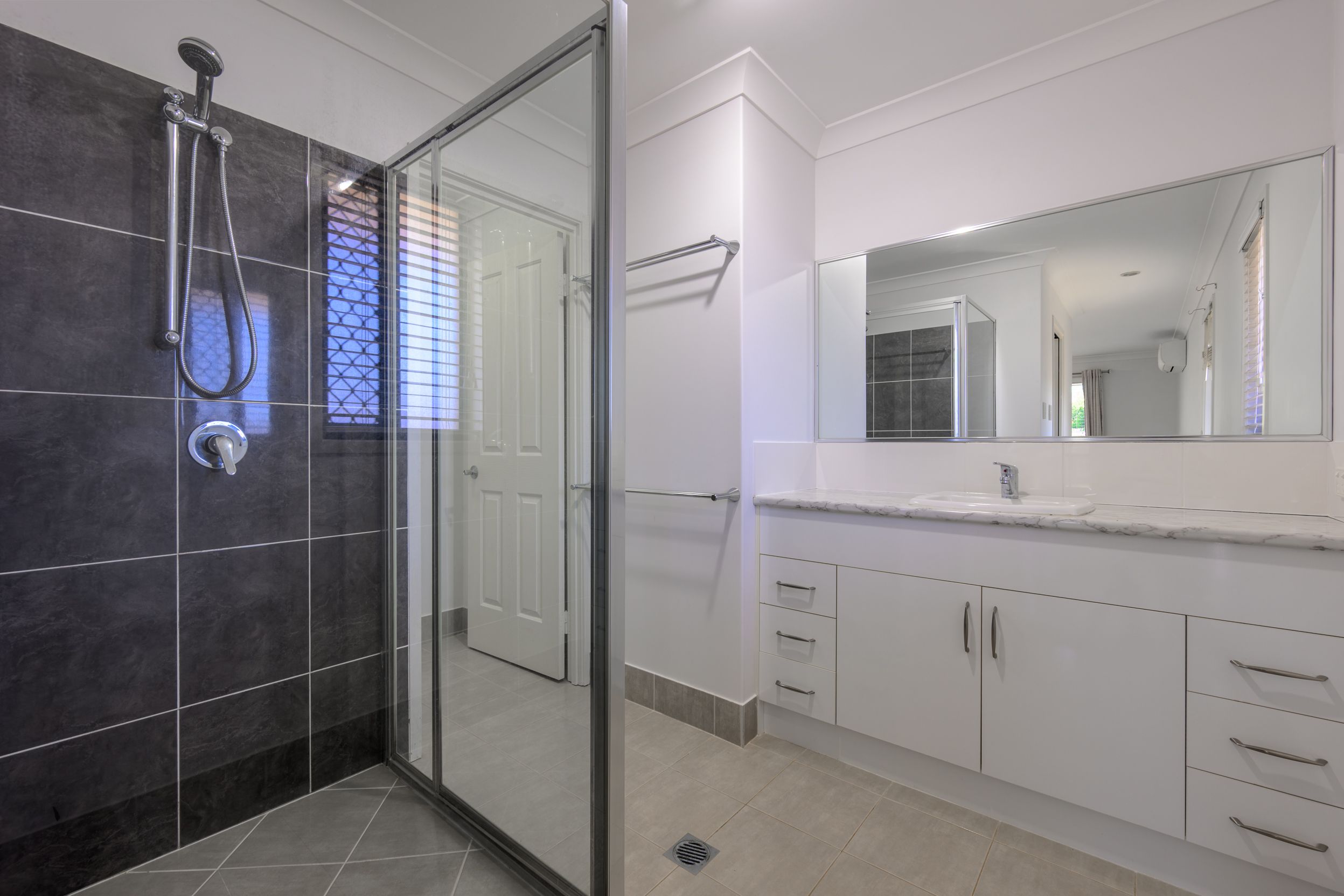13 Redgum Drive — photo 7 of 16