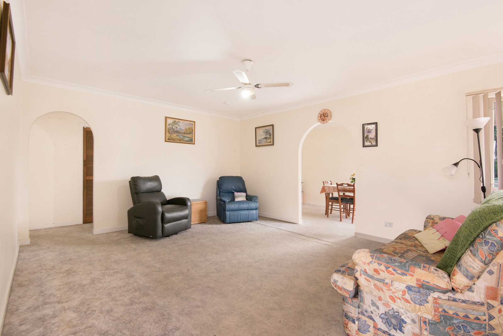 43 Wemvern Street, Upper Mount Gravatt, QLD 4122