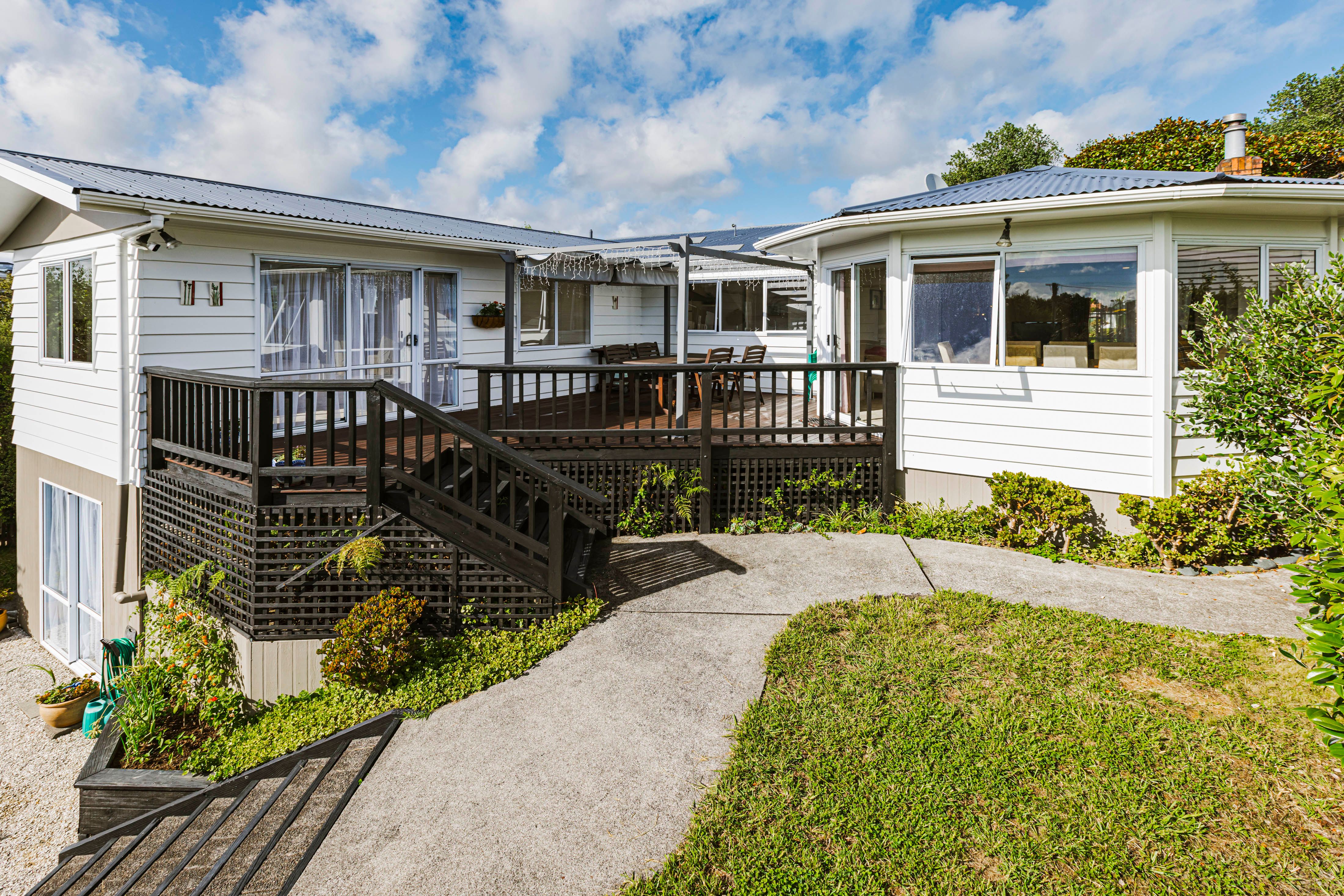 34 Colmar Road, Mellons Bay, Manukau City