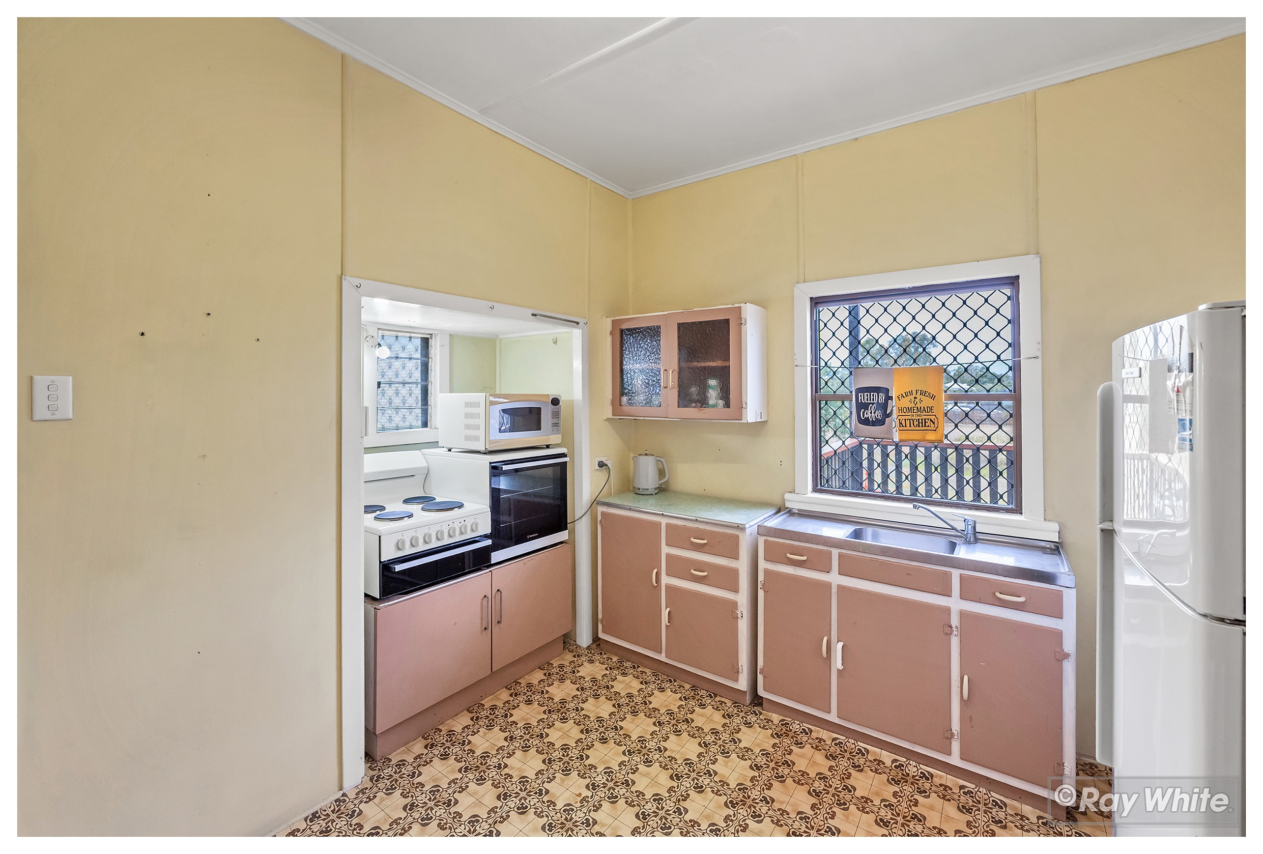 84 Dean Street, Berserker, QLD 4701