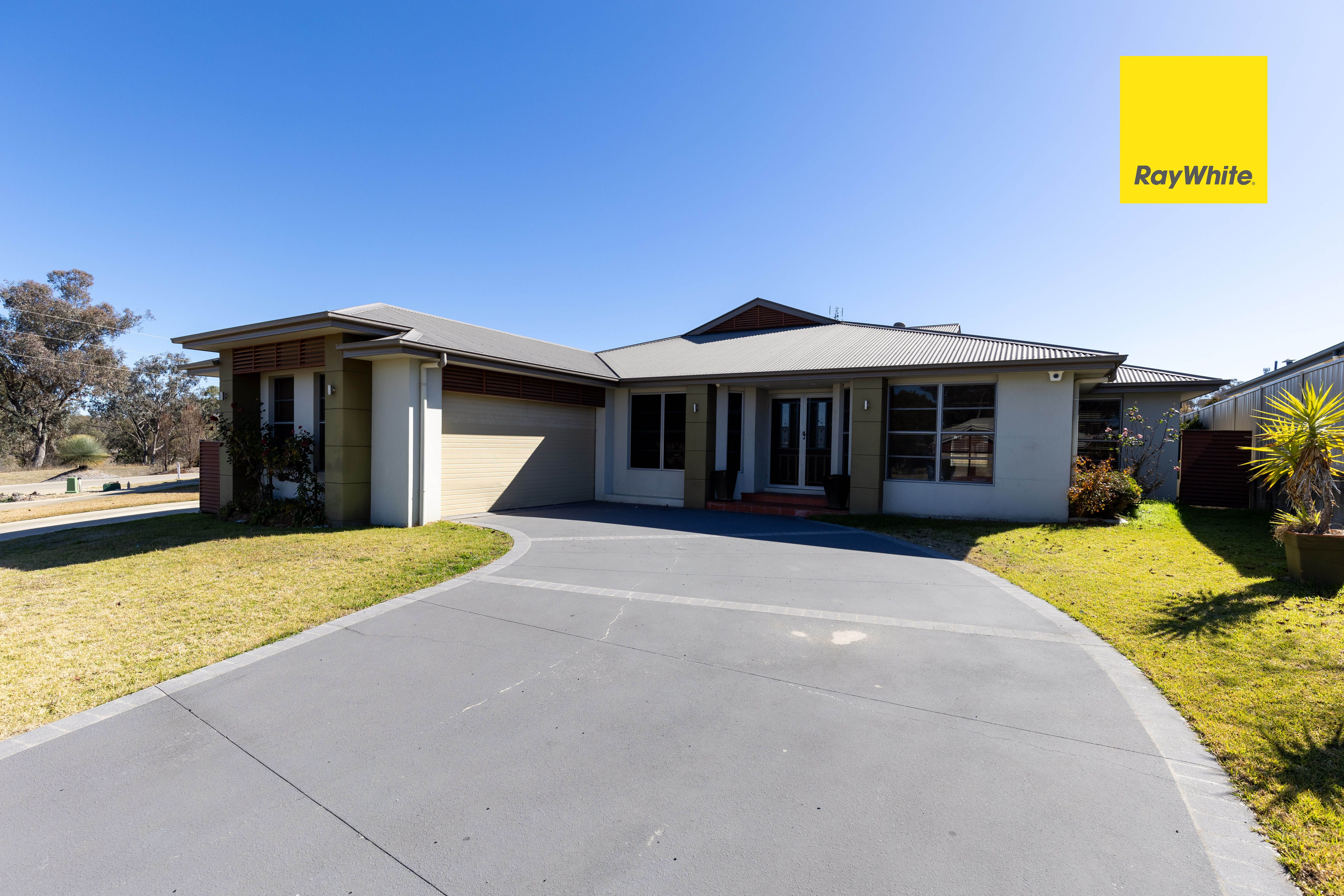 15 Coolibah Drive, Inverell NSW 2360