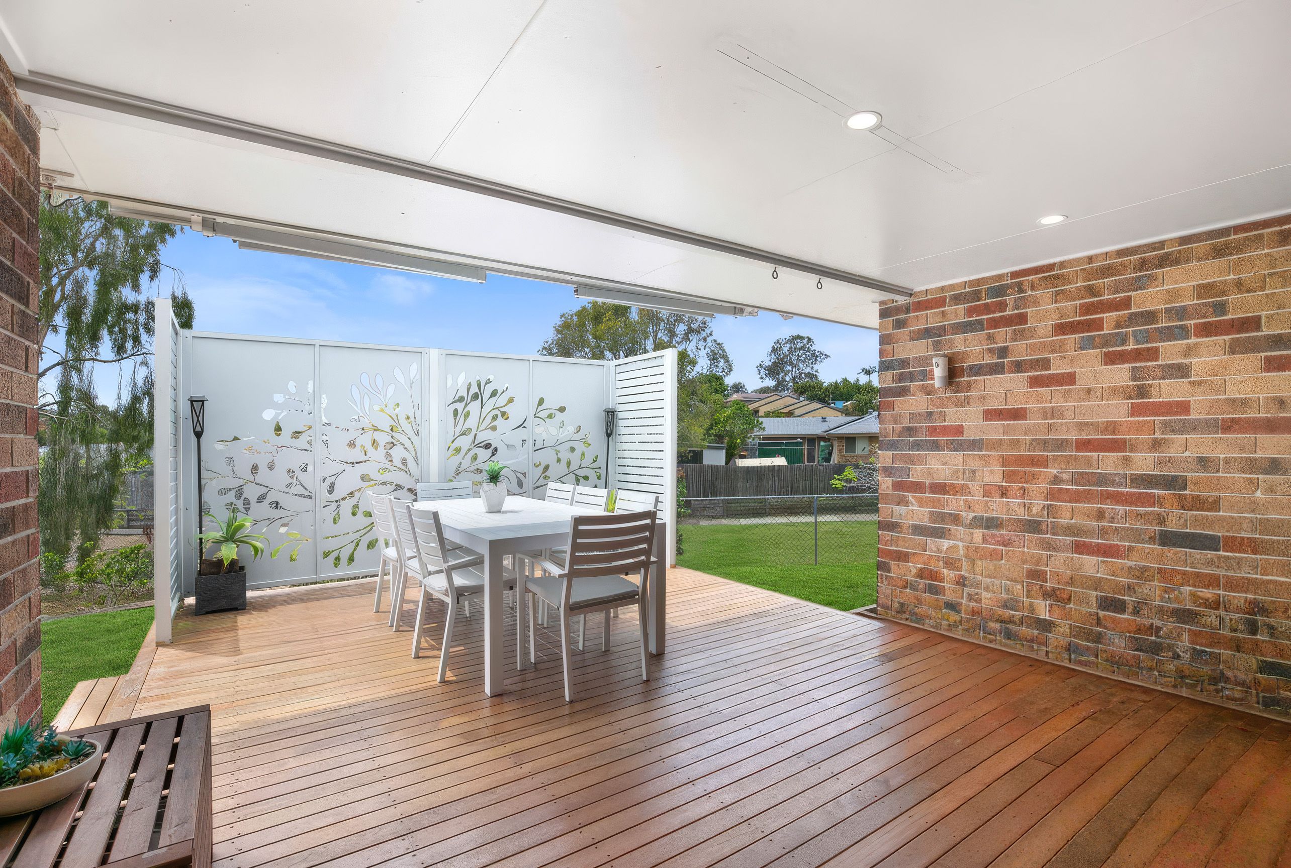 21 Queen Elizabeth Drive — photo 9 of 23