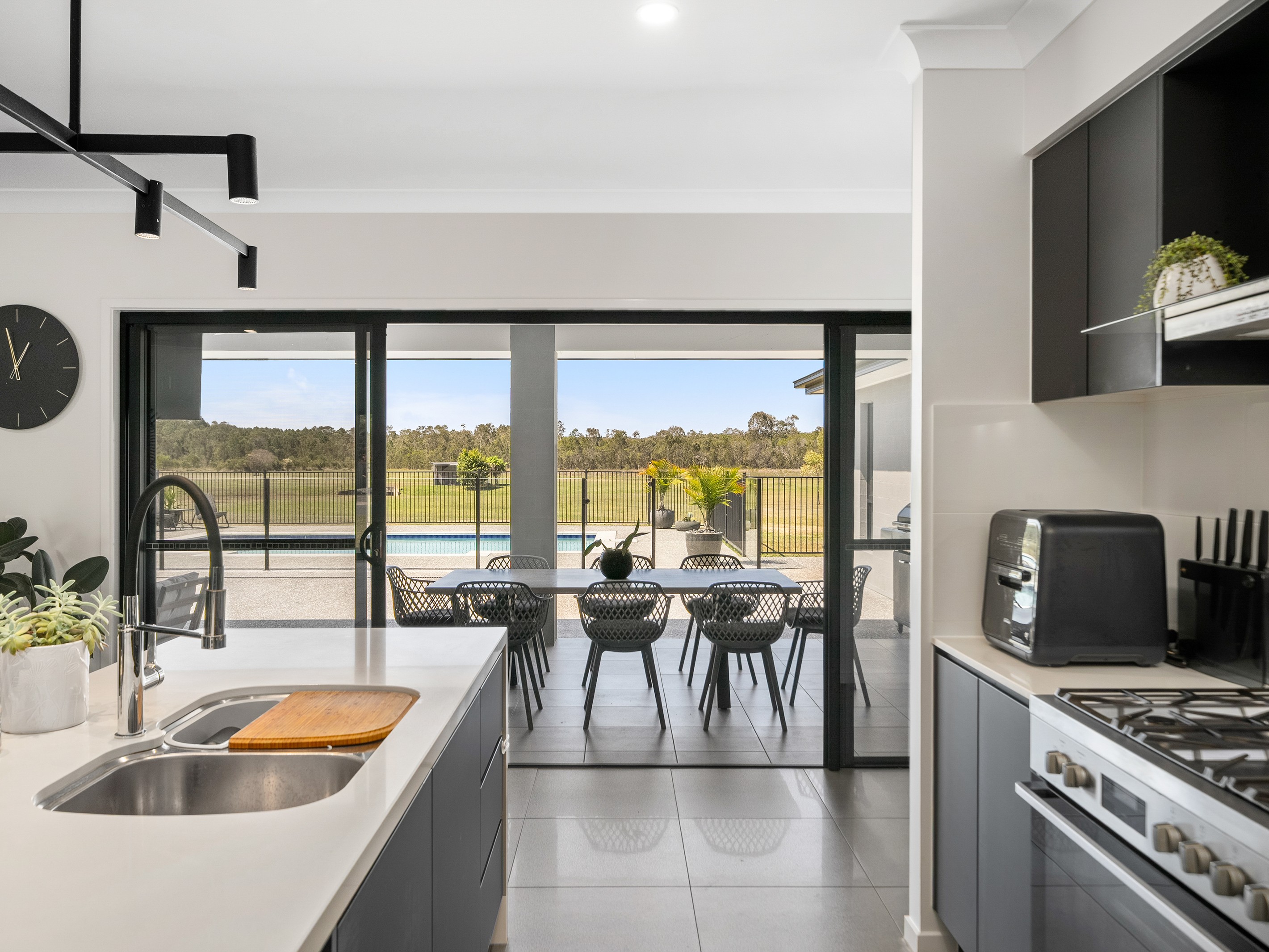 16 Hudson Way, Ningi, QLD 4511