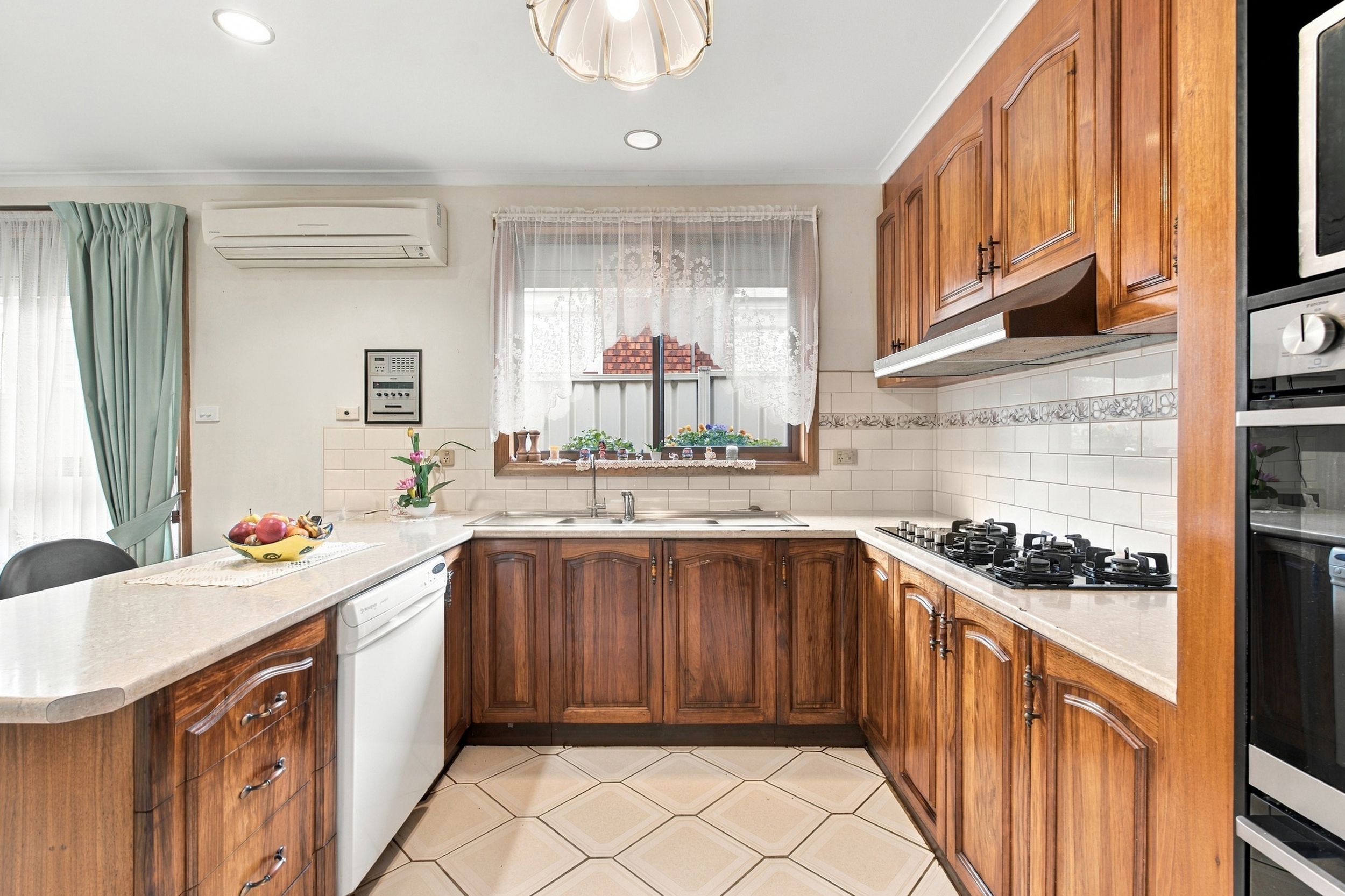 3 Milas Court — photo 3 of 14