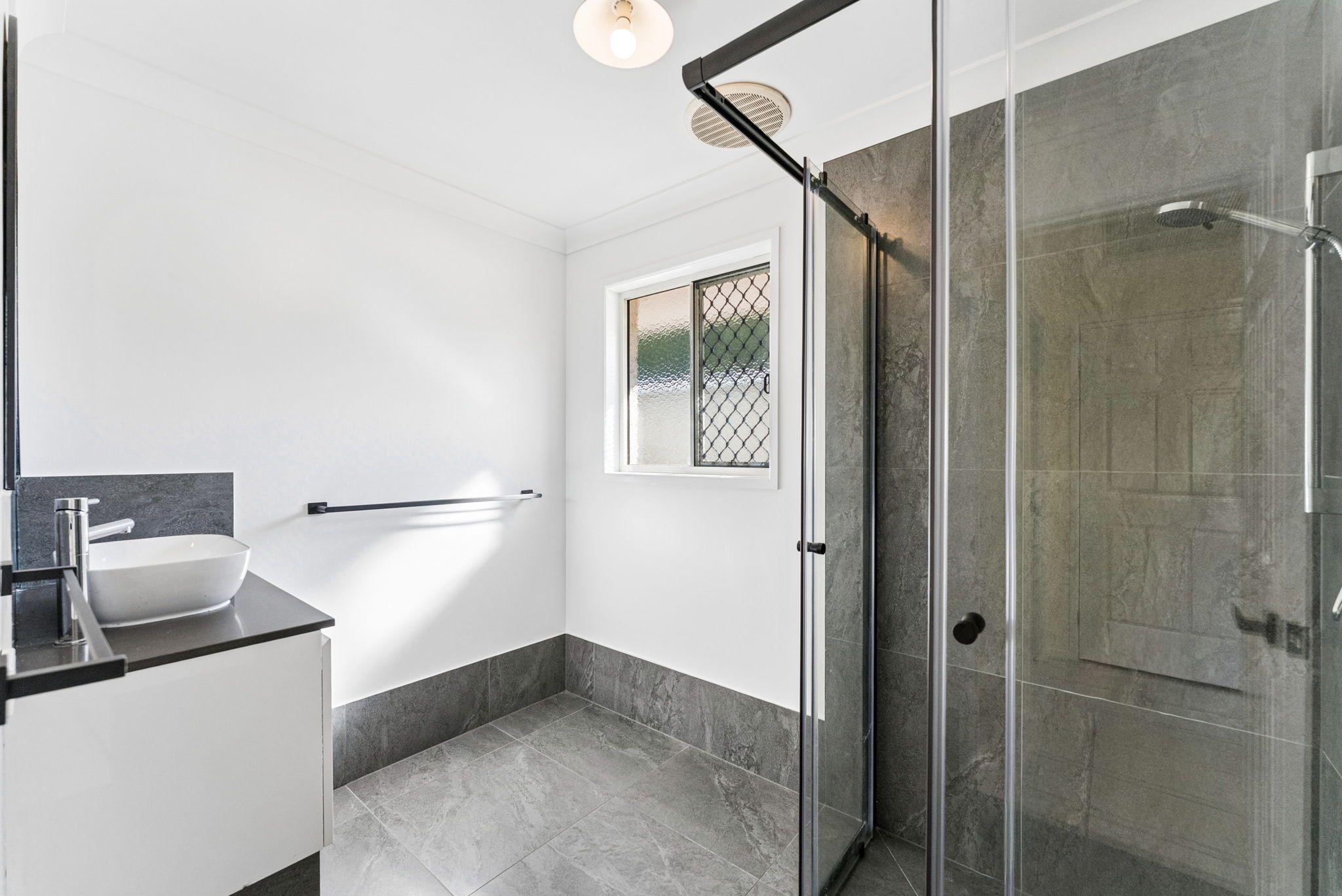 23 Cumberland Crescent — photo 18 of 29