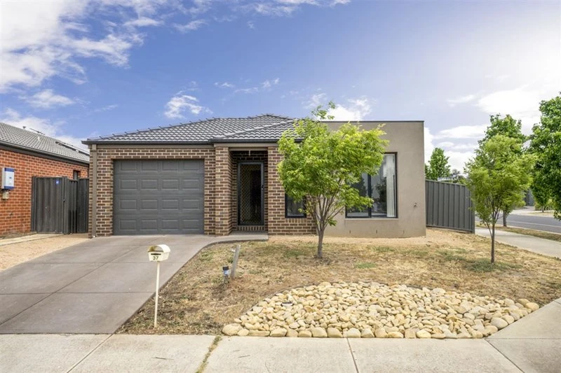 37 Circuit Drive, Truganina, VIC 3029