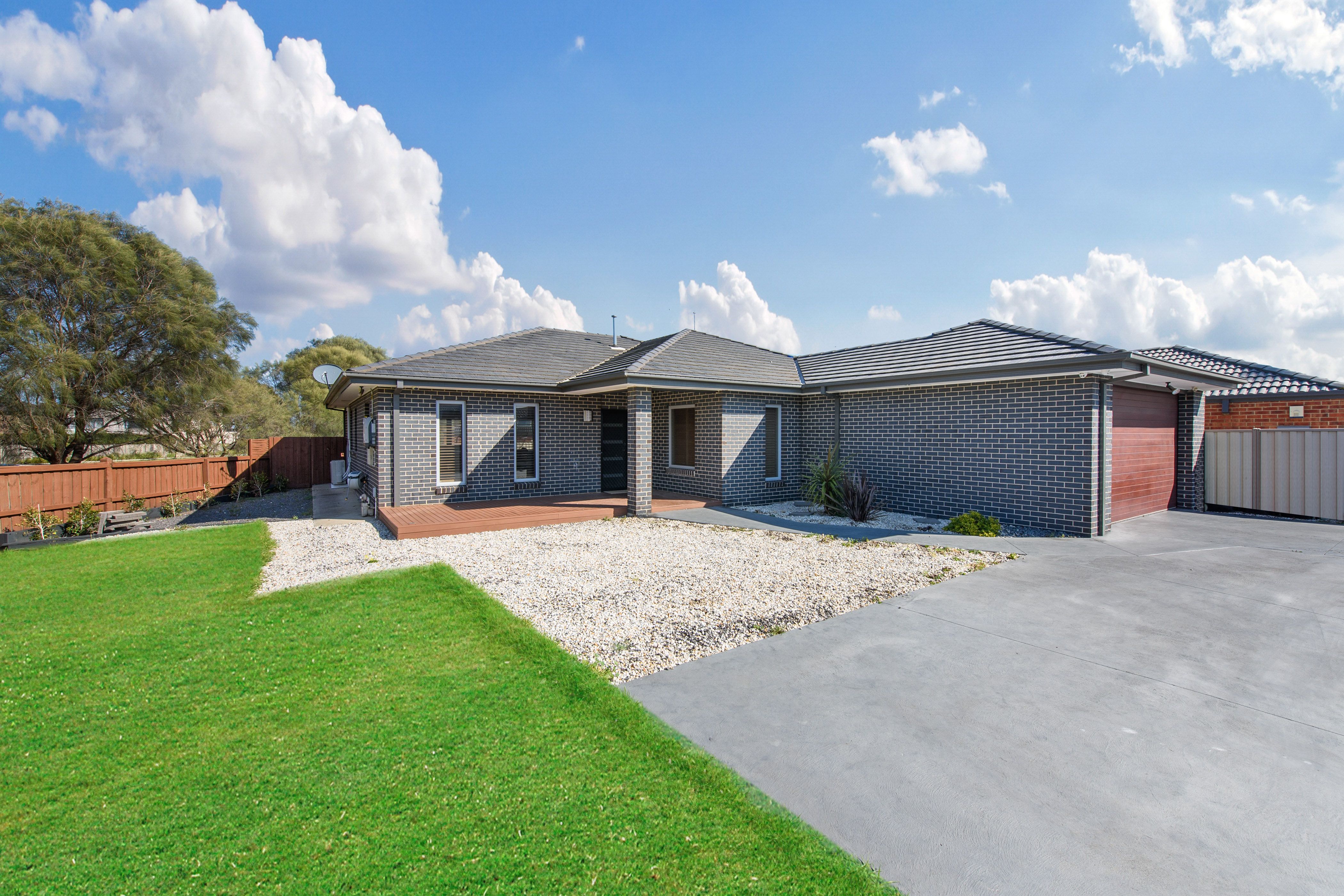 14 Bowman Court, Taylors Hill VIC 3037