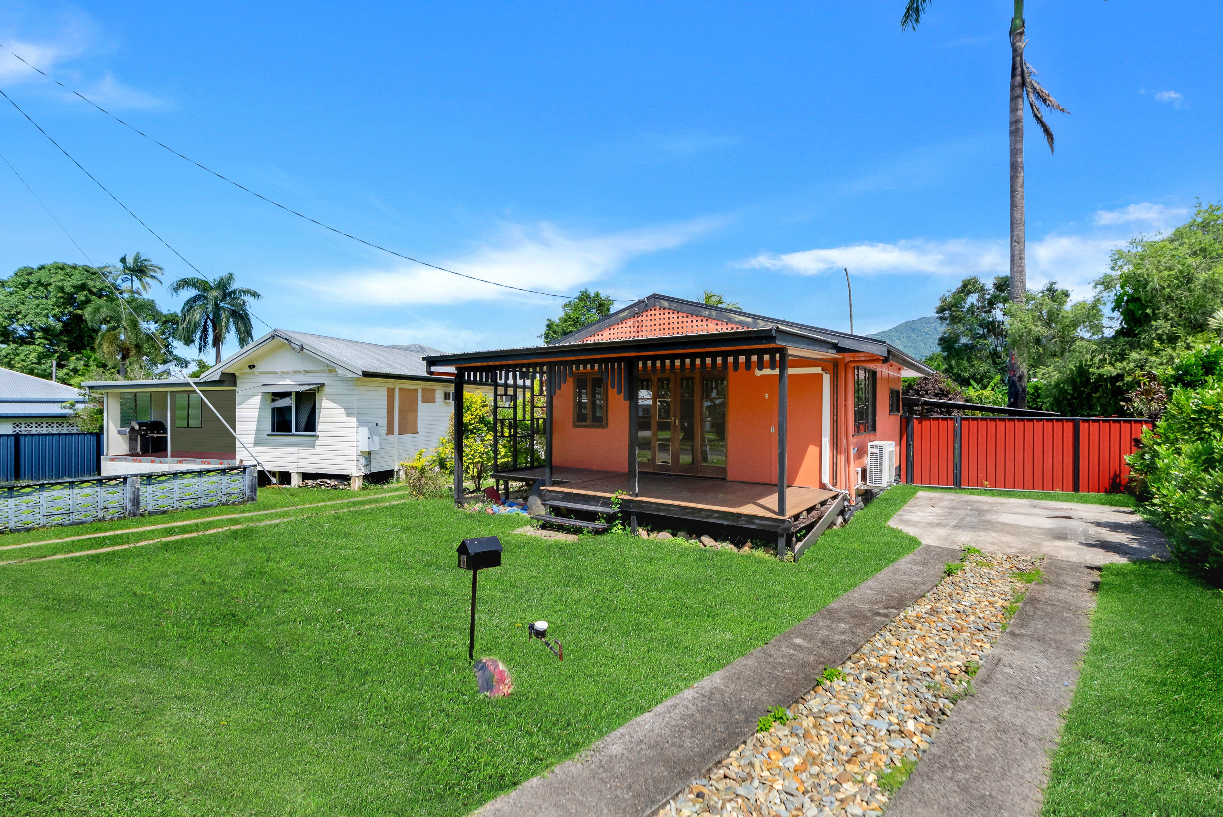 11 Nolan Street, Whitfield, QLD 4870
