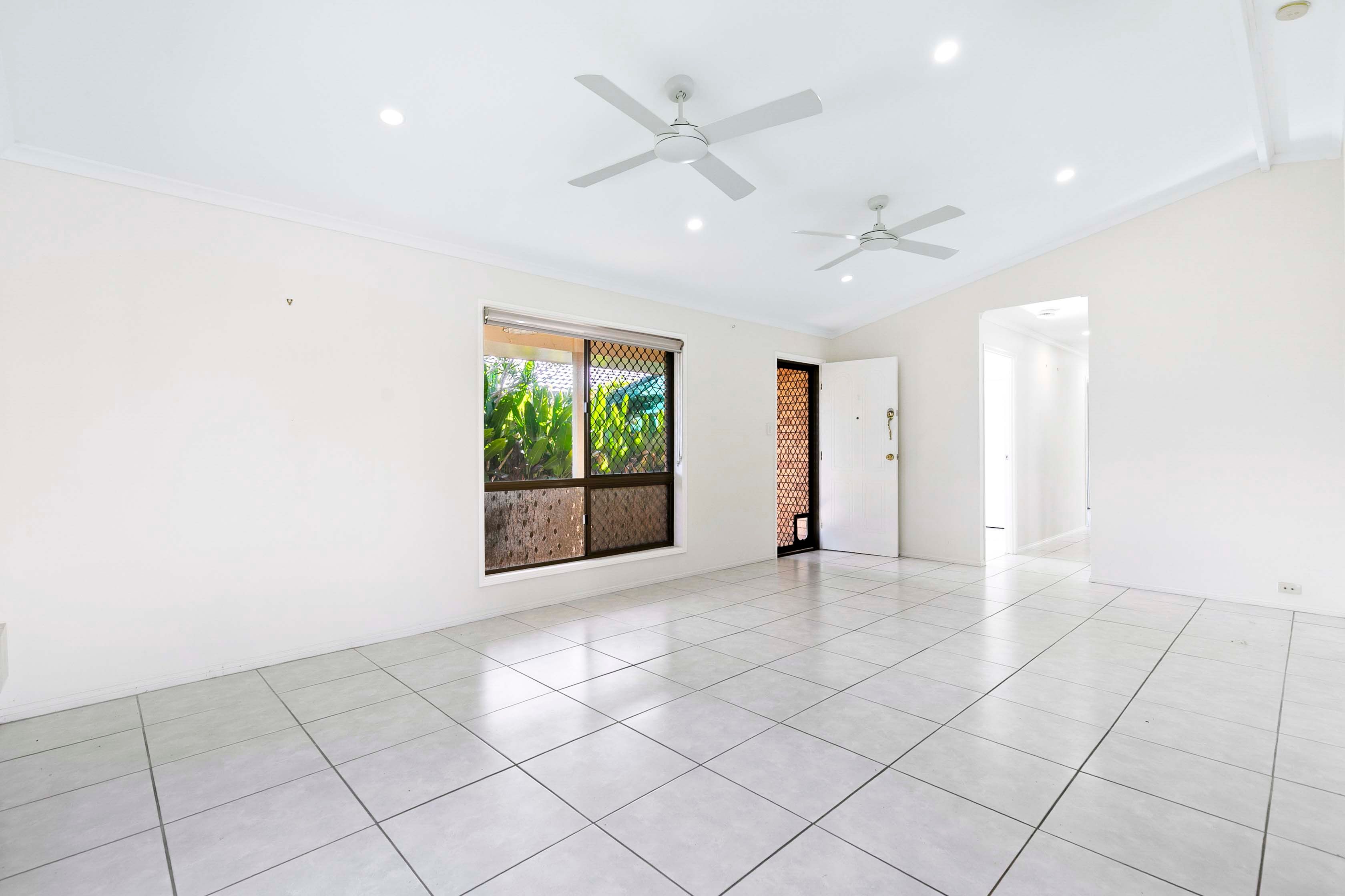 6 Jacklin Close — photo 6 of 25