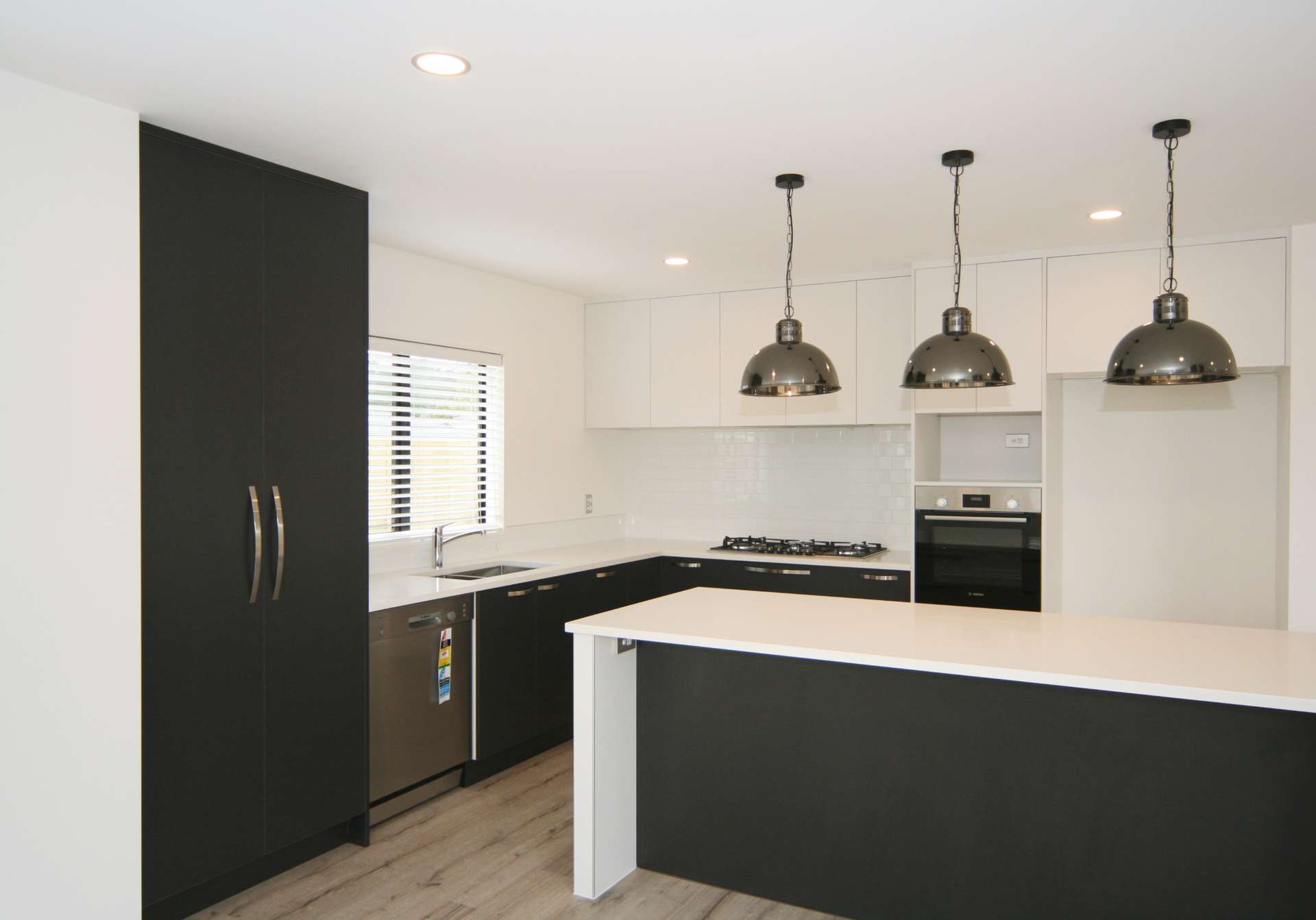 28 Vinistra Road photo 3