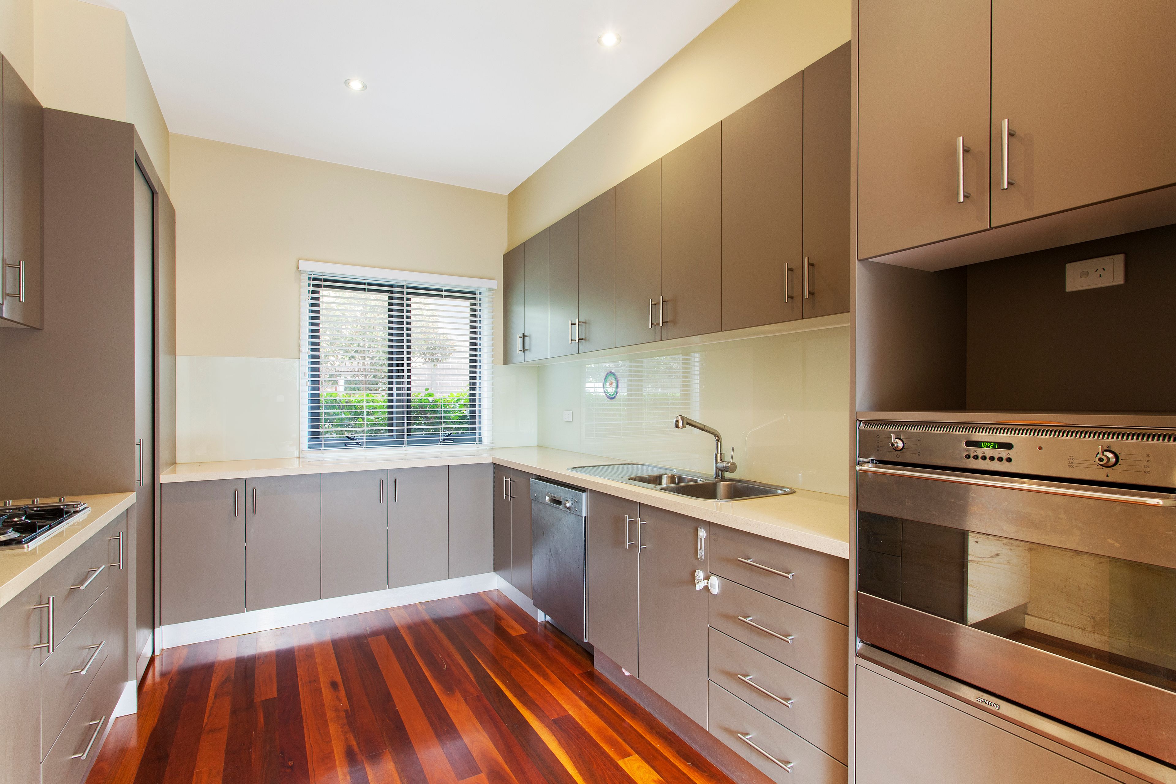 4/55 Poath Road — photo 3 of 6