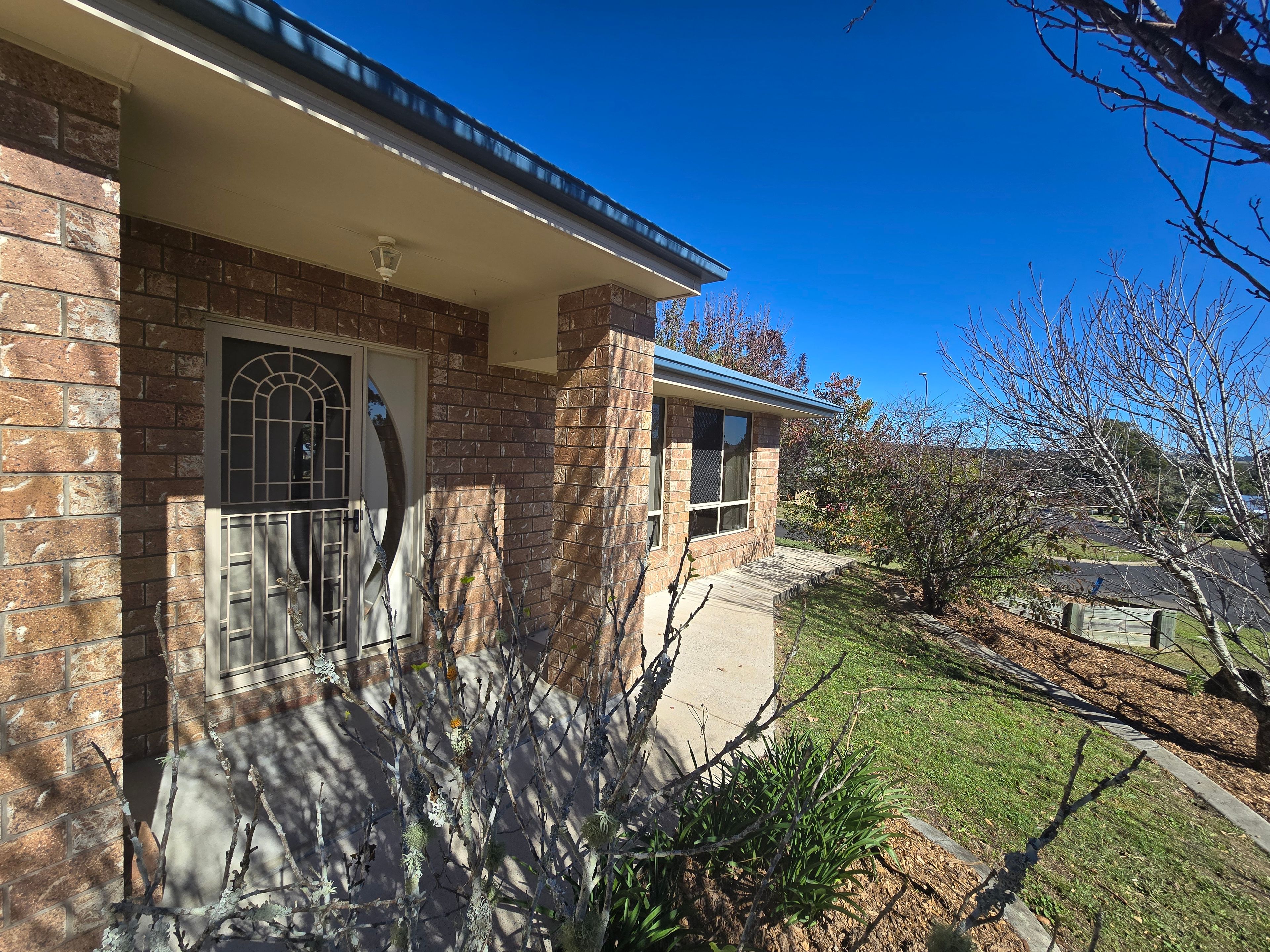 9 Samuel Avenue, Crows Nest QLD 4355