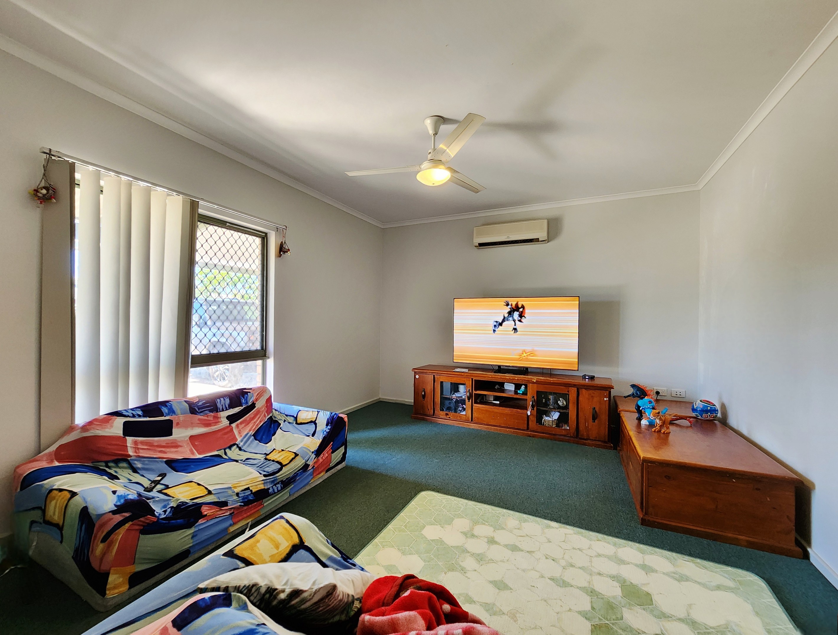 9 Mindirra Crescent, Carnarvon, WA 6701