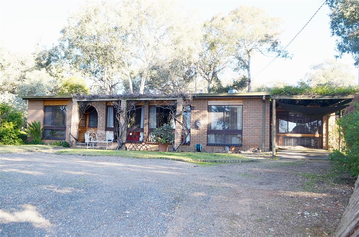 1 Snubba Crescent